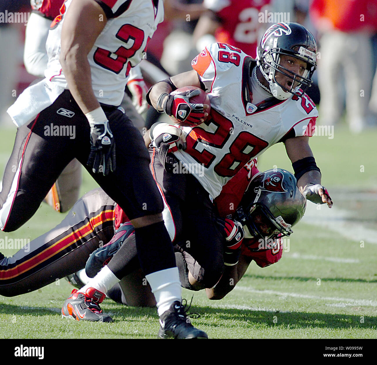 Warrick dunn hires stock photography and images Alamy