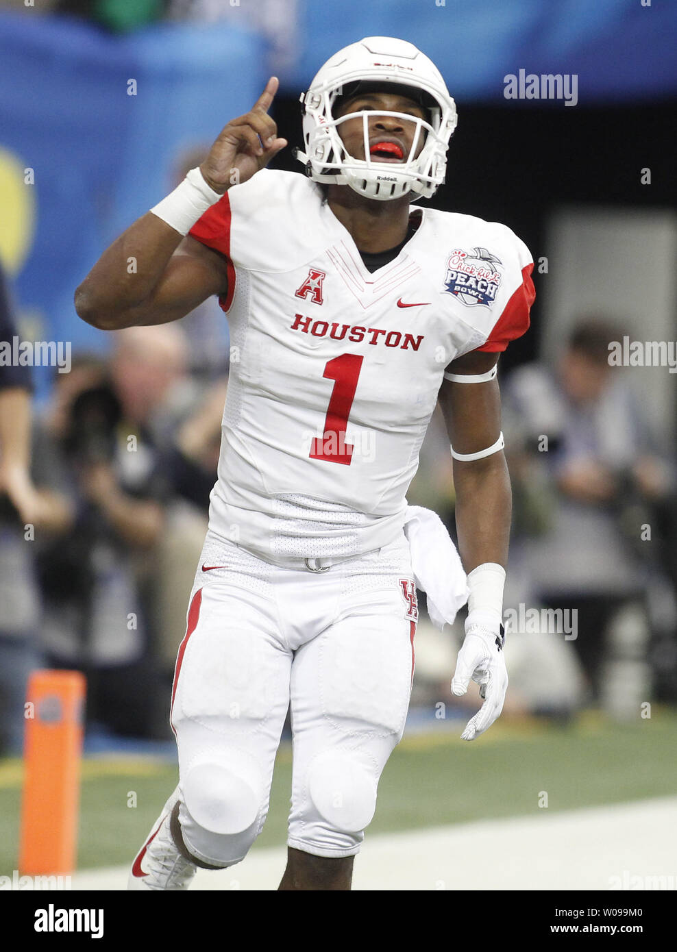 Houston Cougars #1 GREG WARD JR Signed Autographed Football 8x10 Photo COA!  G