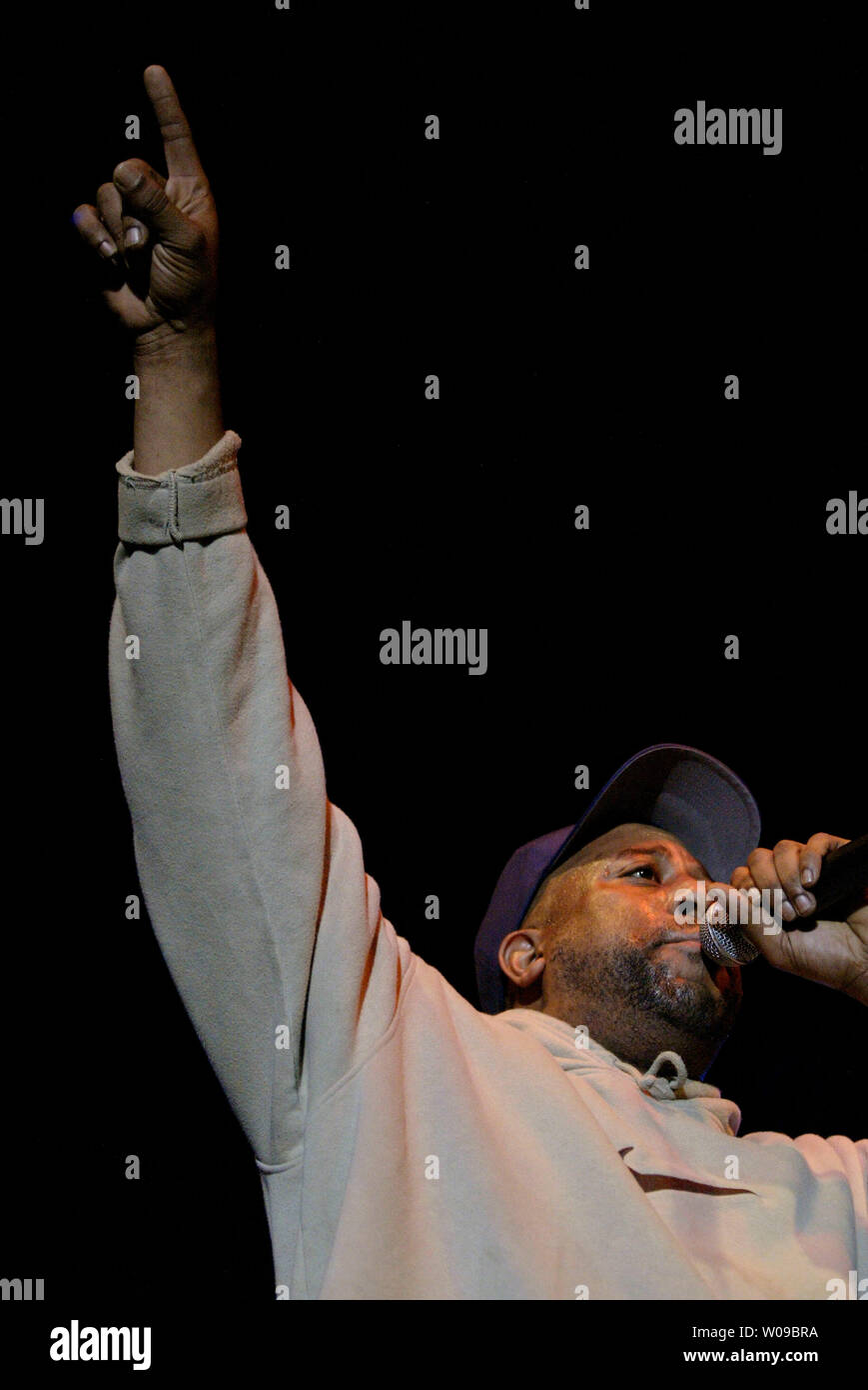 Rapper Tone Loc performed on the final night of the annual Beale Street Music Festival on Sunday, May 2, 2004 at Tom Lee Park in Memphis, Tenn. (UPI Photo/Billy Suratt) Stock Photo