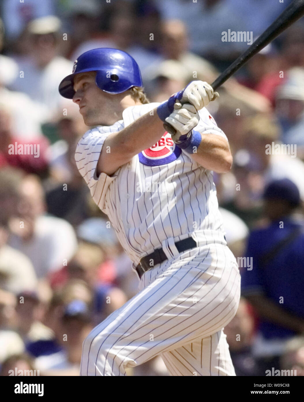Chicago Cubs catcher Michael Barrett looks to throw during spring training  at the Cub's spring training facility in Mesa, Ariz, Wednesday, Feb. 22,  2006.(AP Photo/Nam Y. Huh Stock Photo - Alamy
