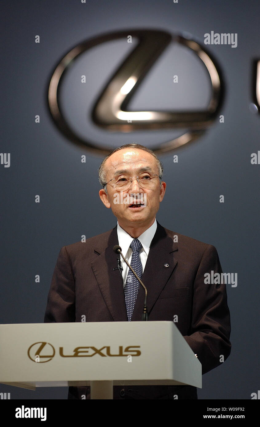 President of Toyota Motor Corporation, Katsuaki Watanabe, announces the high-end models of Lexus brand, LS600h and LS600hL1, with World's first V8 Hybrid System combining 5.0-liter V8 engine, a high-output motor and the full-time all-wheel drive on May 17 2007 in Tokyo, Japan. Toyota claims these two flagship vehicles represent a new standard in the world of luxury vehicles. (UPI Photo/Keizo Mori) Stock Photo