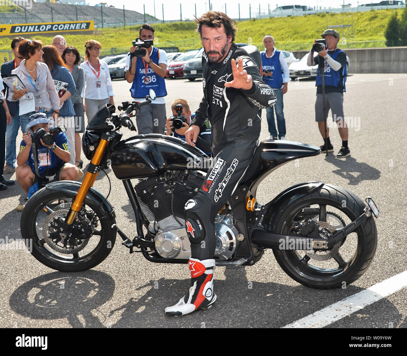 Keanu reeves motorcycle hi res stock photography and images Alamy