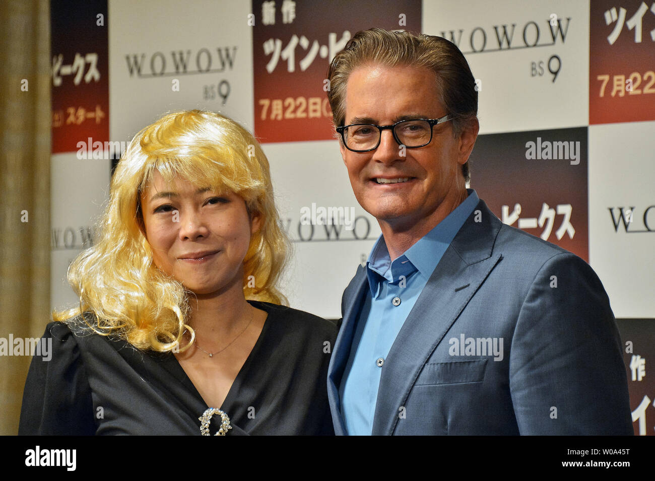 Actor Kyle Maclachlan And Japanese Comedian Tsubaki Oniyakko Attend A Press Conference For The Tv Drama Twin Peaks The Return In Tokyo Japan On July 12 17 This Dorama Series Will Broadcast