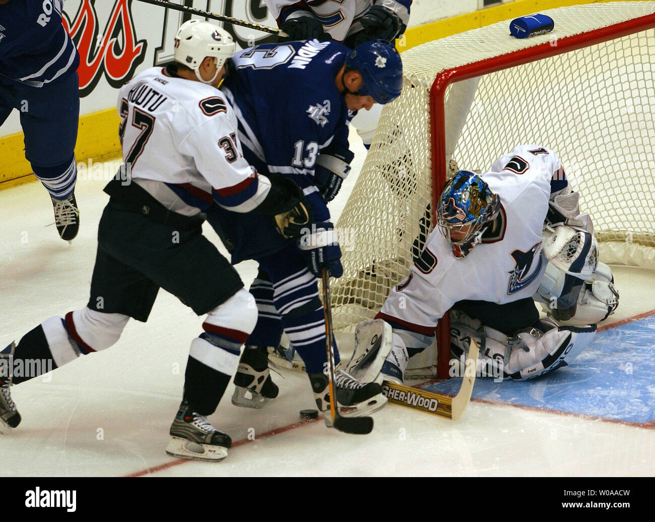 Mats sundin 2003 hires stock photography and images Alamy