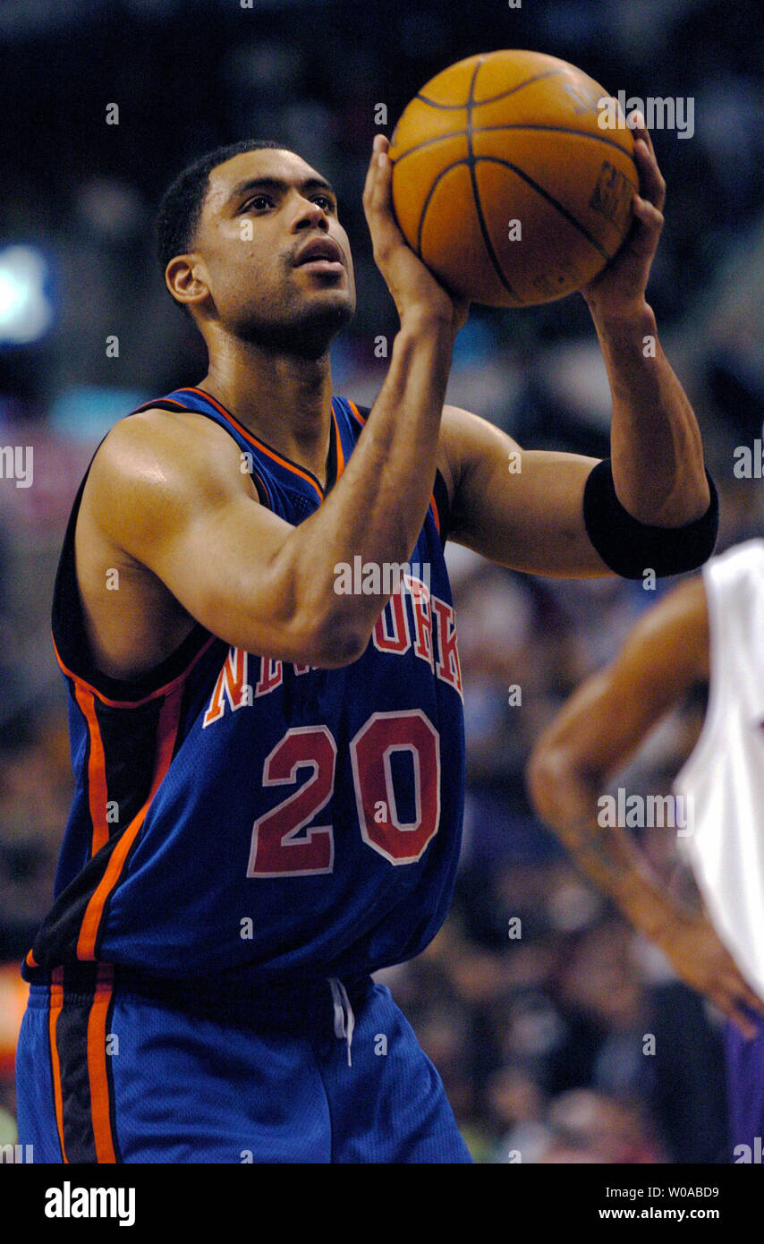 New york knicks allan houston hi-res stock photography and