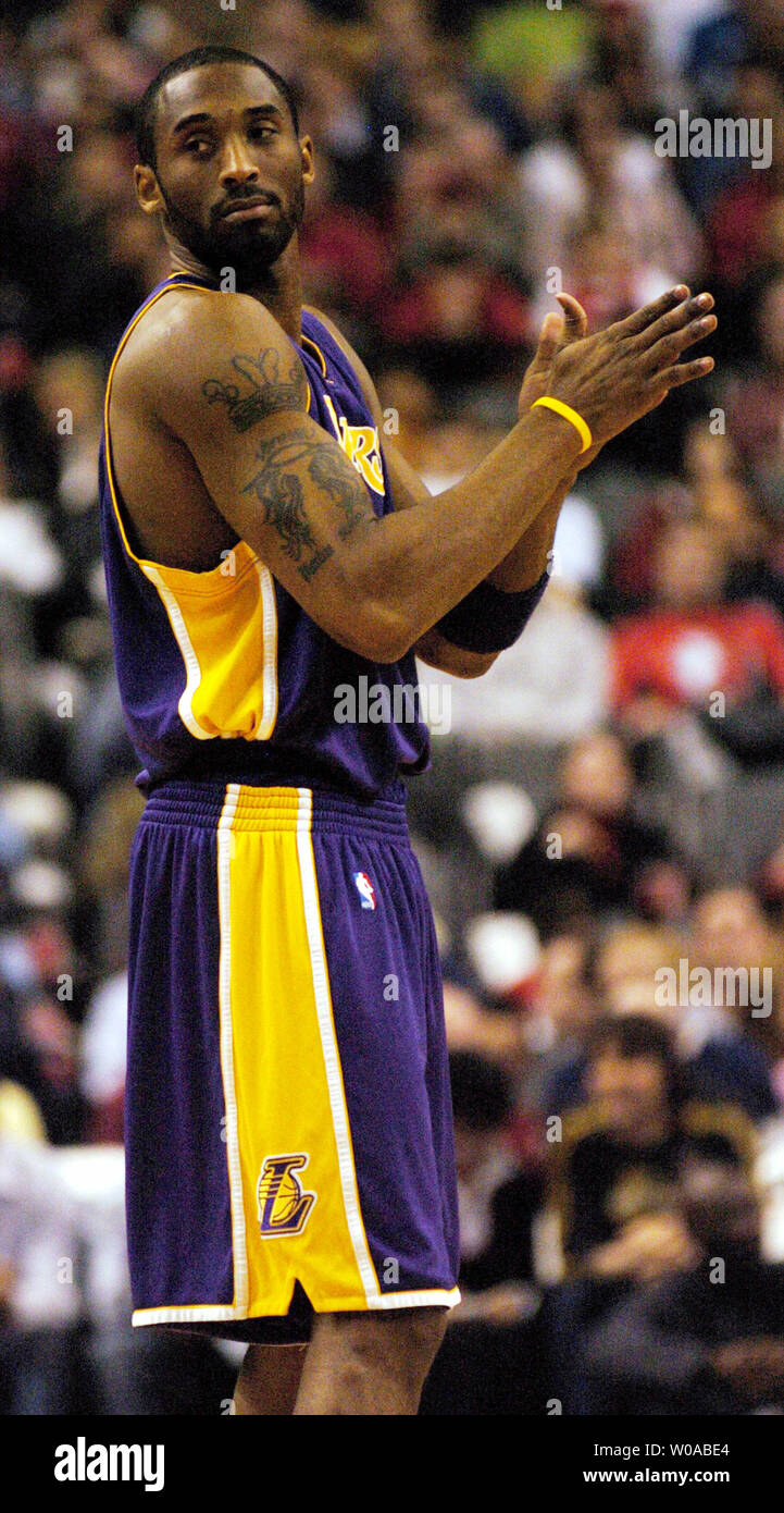 Los Angeles Lakers' Kobe Bryant warms up before the start of the game as the Raptors host the Lakers at the Air Canada Center February 27, 2005 in Toronto, Canada. Bryant led all scorers with 31 points but the Raptors went on to defeat the Lakers 108-102. (UPI Photo/Christine Chew) Stock Photo