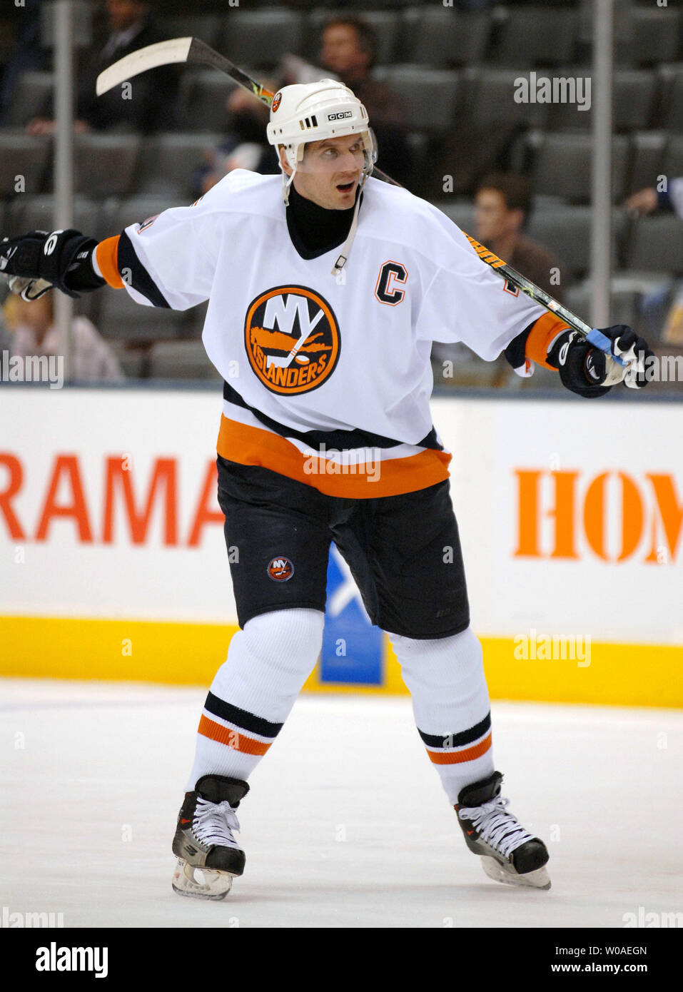 New York Islanders Alexei Yashin Reebok CCM NHL Center Ice Strapback C –  thecapwizard