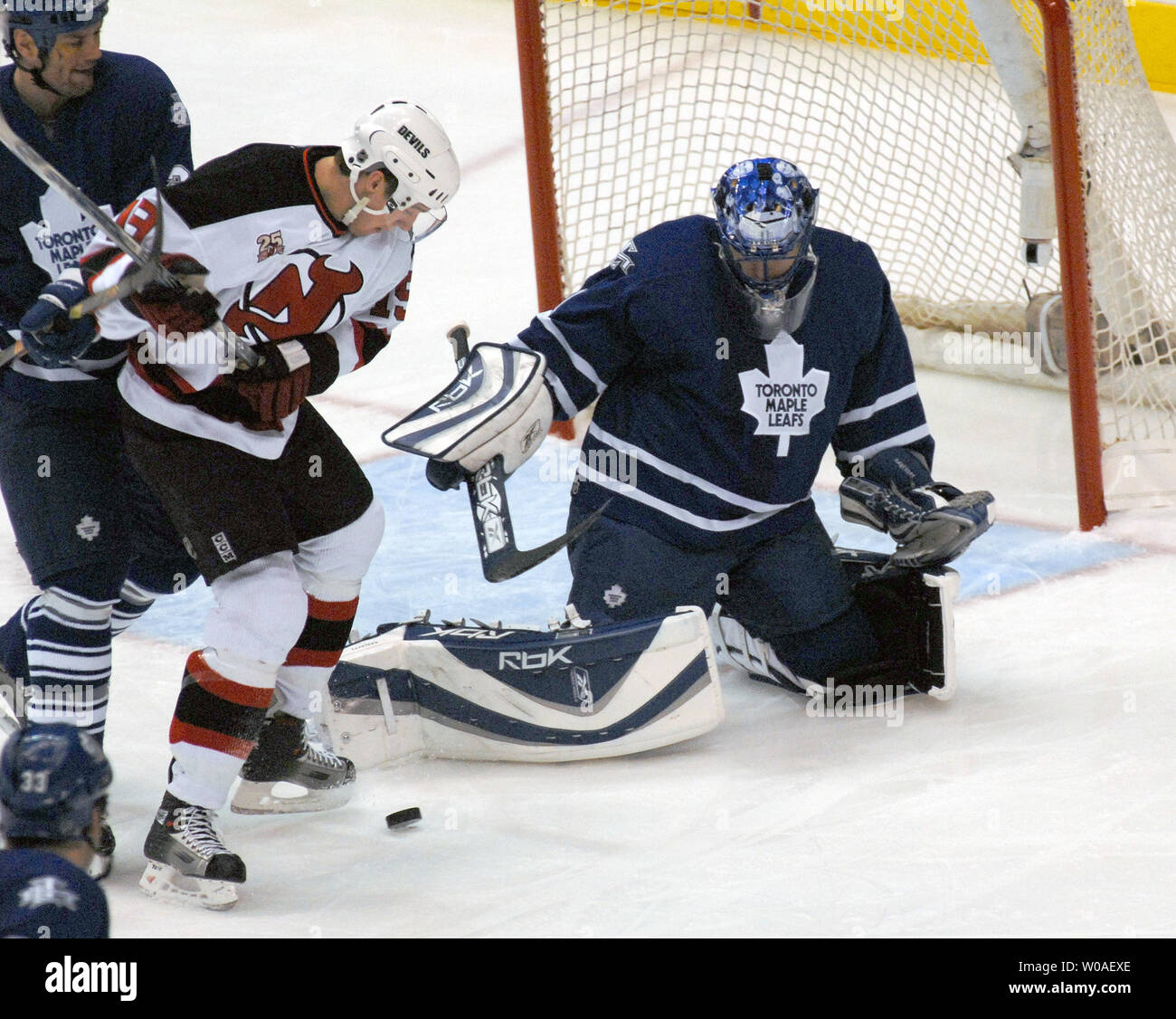Toronto maple leafs jersey hi-res stock photography and images - Alamy