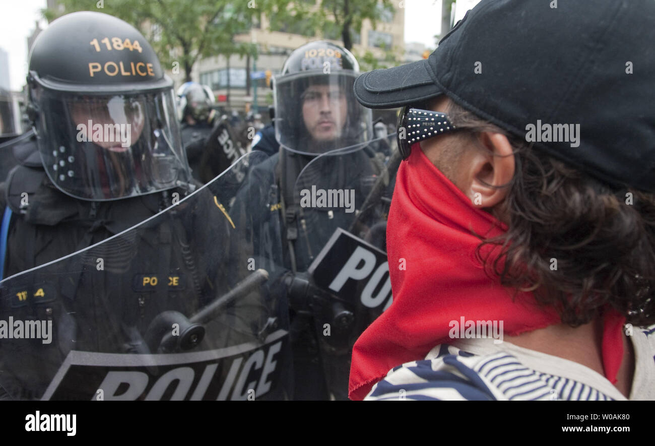 Toronto Riot Cops Thousands of riot police guard the G8, G20 security zone against tens ...
