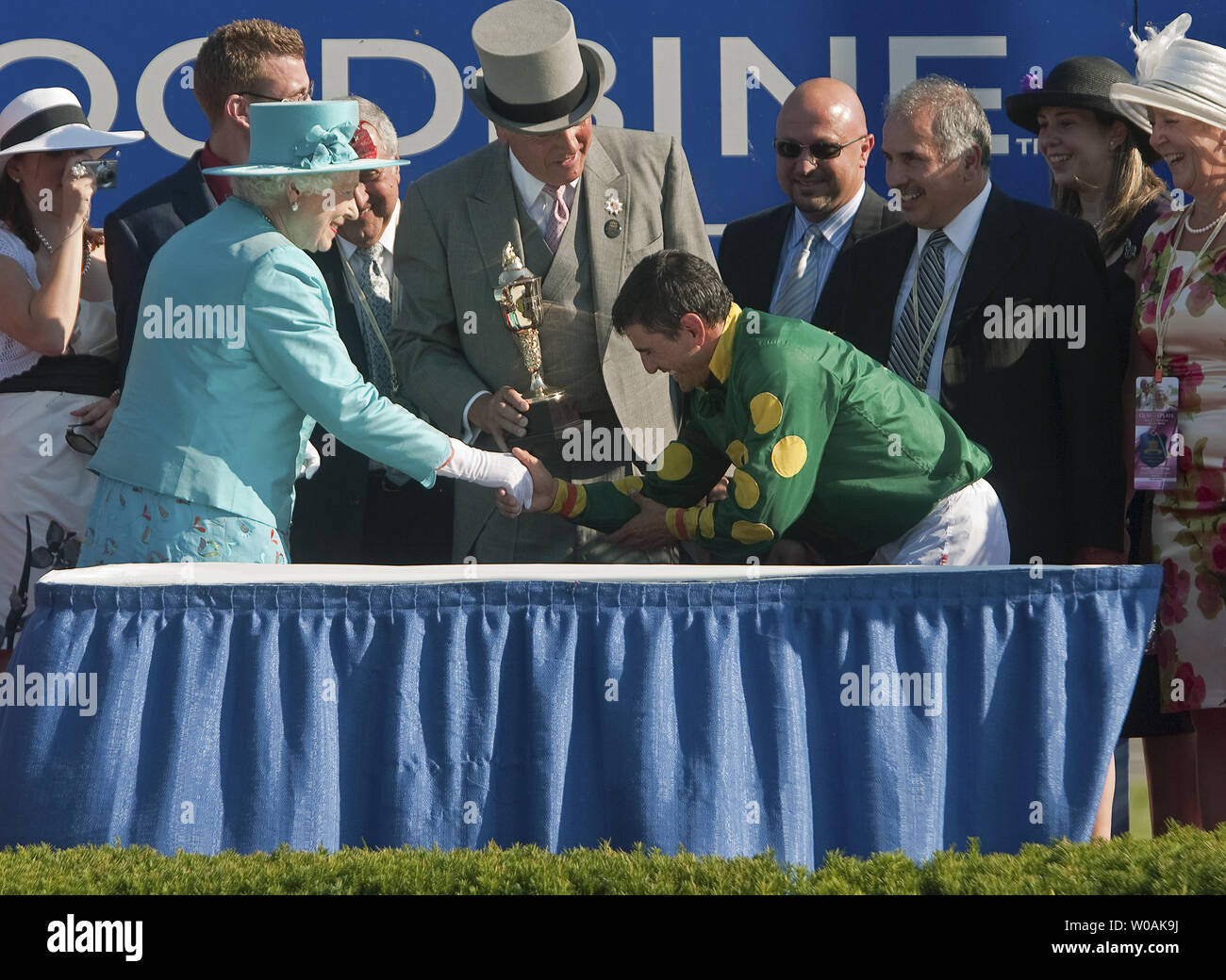 Queen’s plate canada hires stock photography and images Alamy