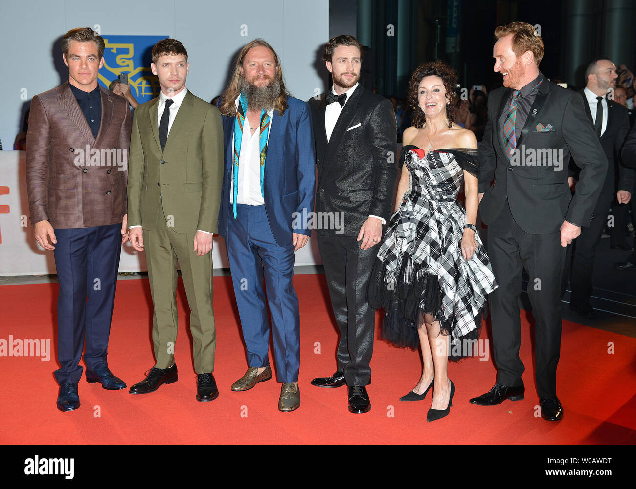 Aaron taylor johnson outlaw hi-res stock photography and images - Alamy