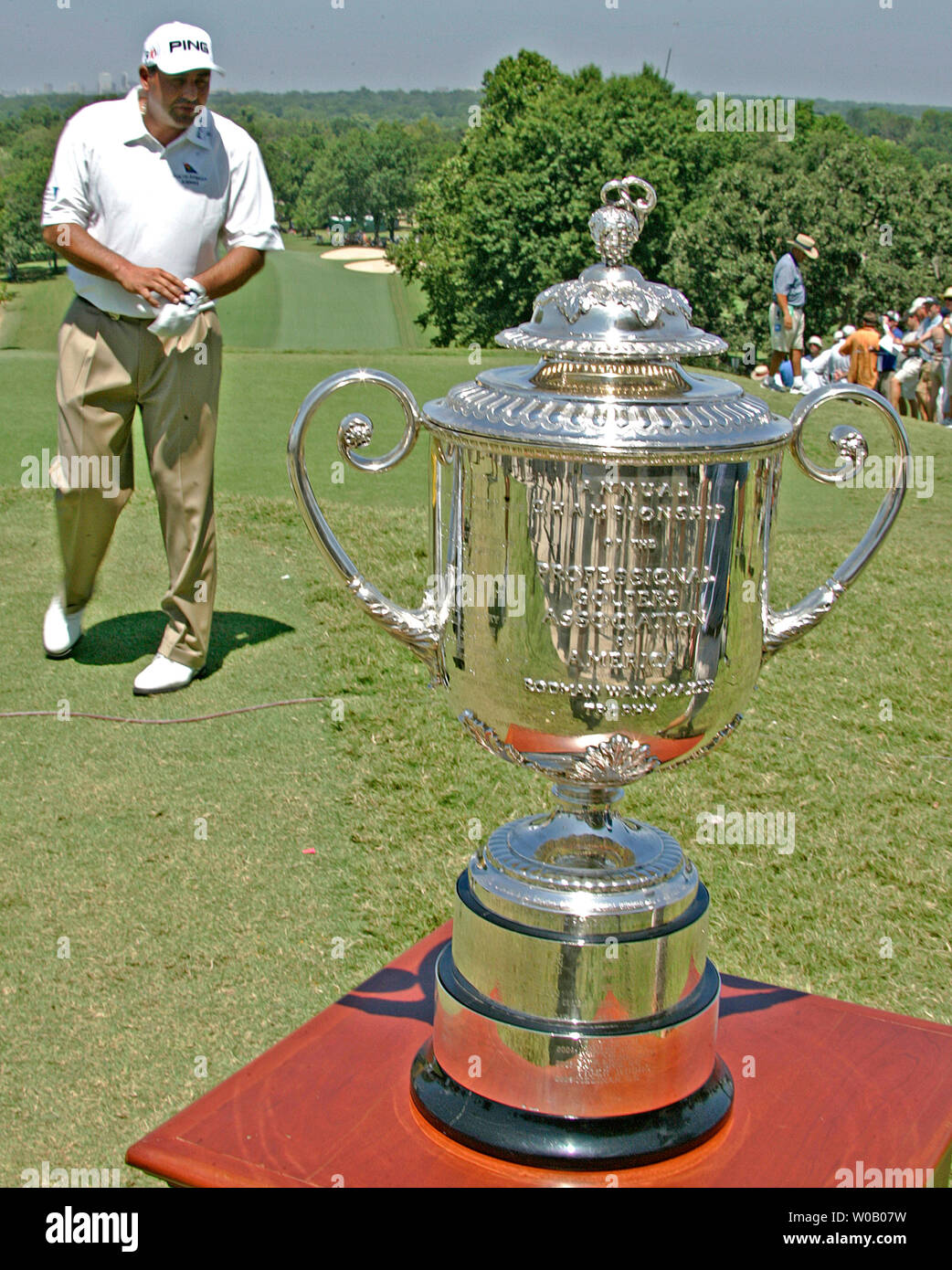 U.S. Open winner Angel Cabrera walks toward the Wanamaker trophy prior to beginning play in the first round at the 89th PGA Championship at Southern Hills Country Club in Tulsa, Oklahoma on August 9, 2007.   (UPI Photo/Gary C. Caskey Stock Photo