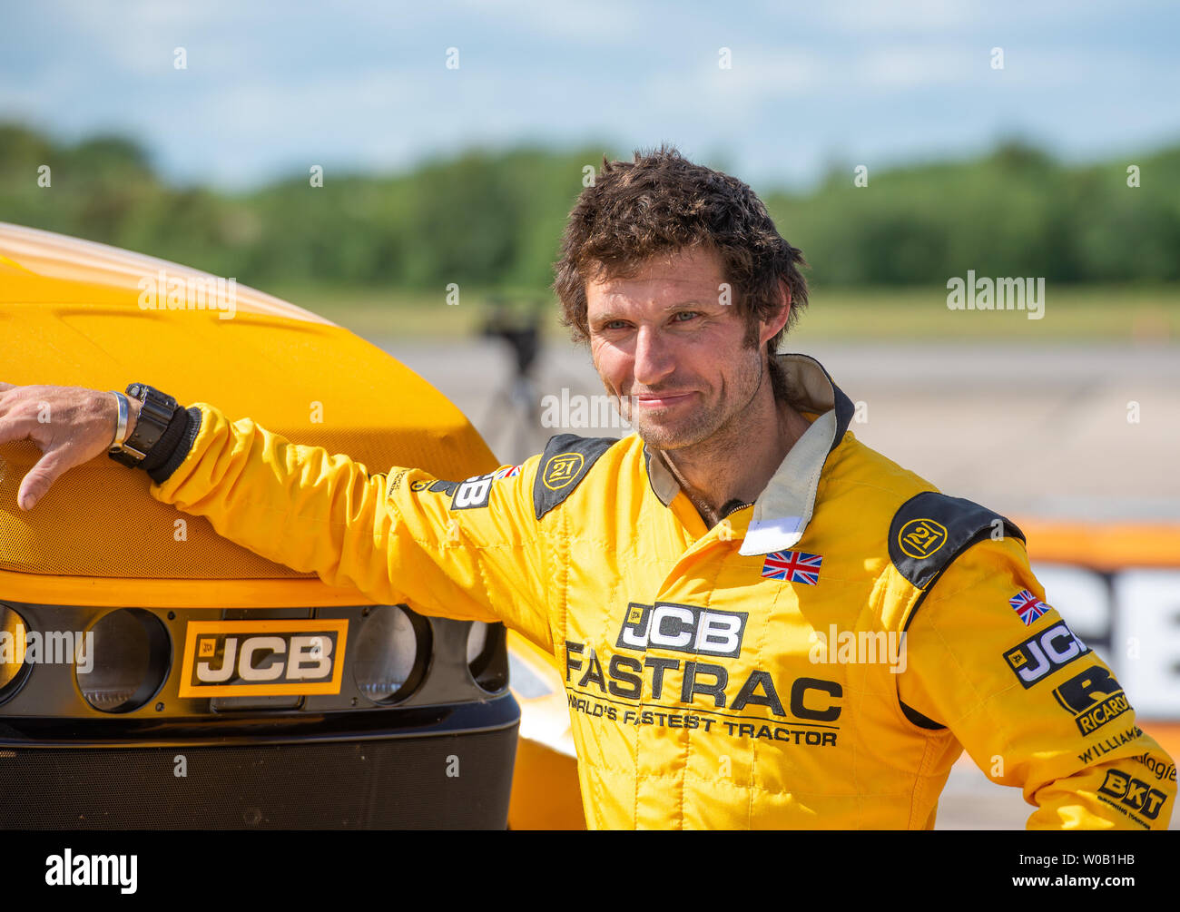 Guy Martin. JCB Agri-machinery manufactures making a new British speed record for a tractor of 103.6 mph, beating the previous 87.27 mph record set in Stock Photo