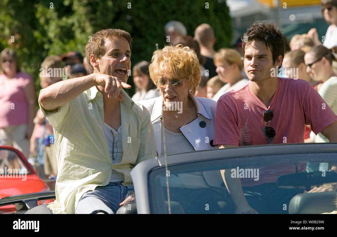Stars of soap opera The Young and the Restless , (L to R), Emmy winner Christian Leblanc, (plays Michael Baldwin) and six time best actress nominee Jeanne Cooper (plays Katherine Chancellor) and Emmy winner Kevin Rikaart (plays Kevin Fisher) are special guests of the official Pacific National Exhibition opening day celebration parade in Vancouver, August 20, 2005.  (UPI Photo/Heinz Ruckemann) Stock Photo