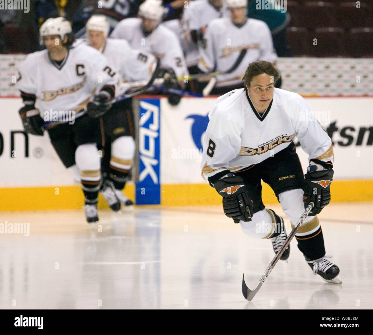 Teemu selanne hi-res stock photography and images - Alamy