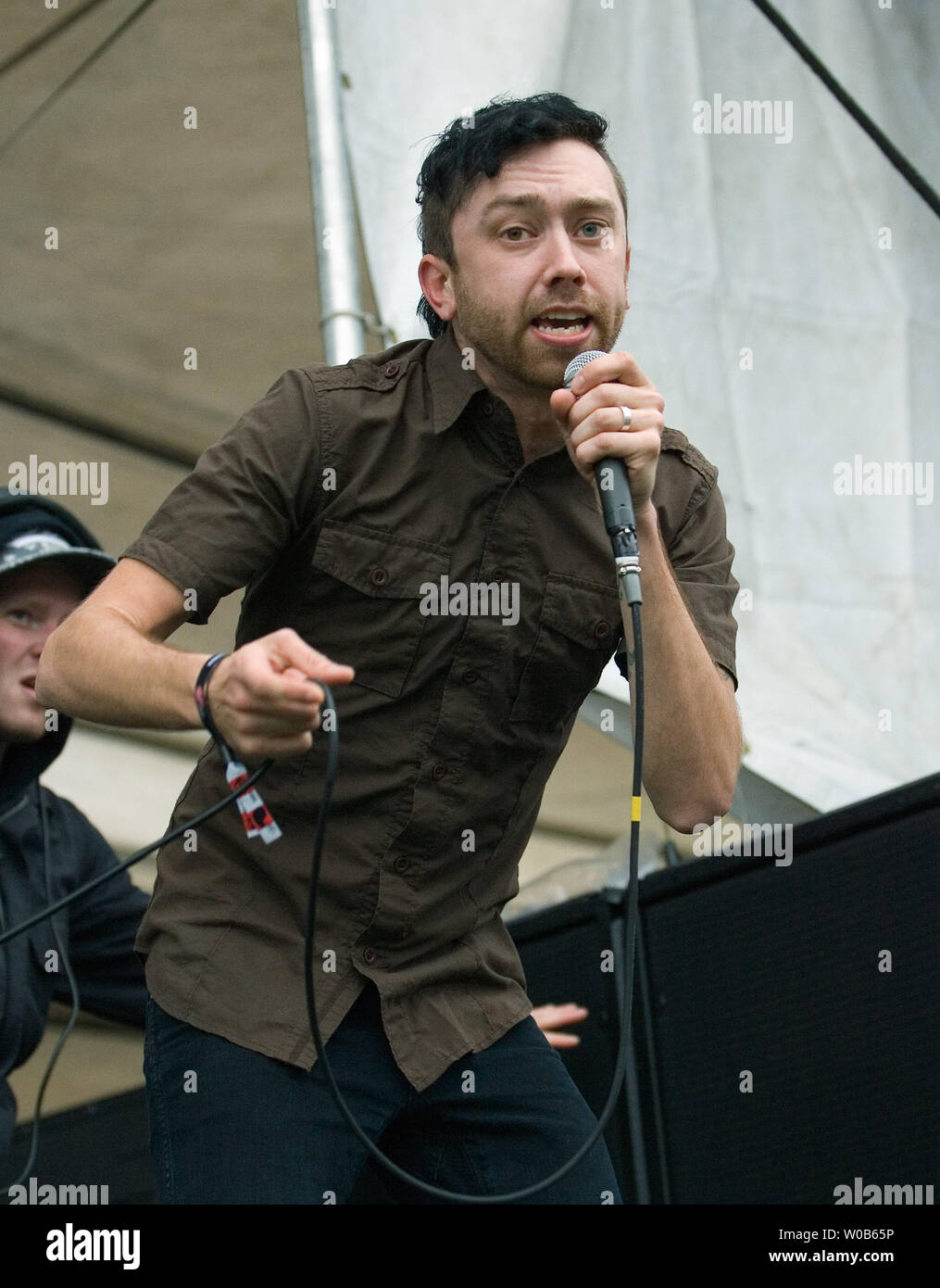 Relativ størrelse læser Ordsprog Lead singer Tim McIlrath performs with his Chicago based band Rise Against  at the inaugural Virgin Rock Festival at the University of British  Columbia's Thunderbird Stadium in Vancouver, British Columbia, May 20,
