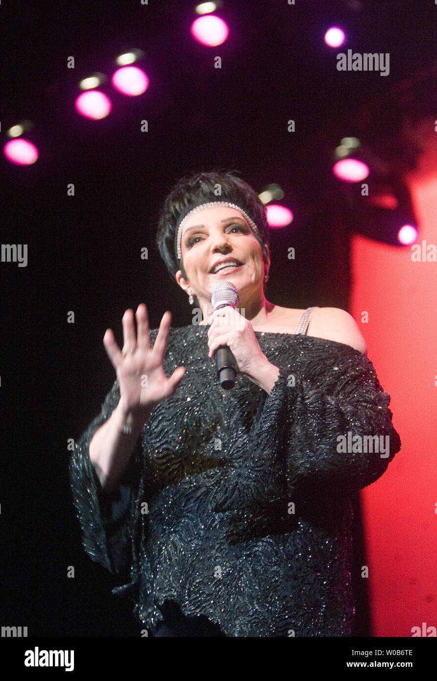 Actress and singer Liza Minnelli sings to a full house during the 