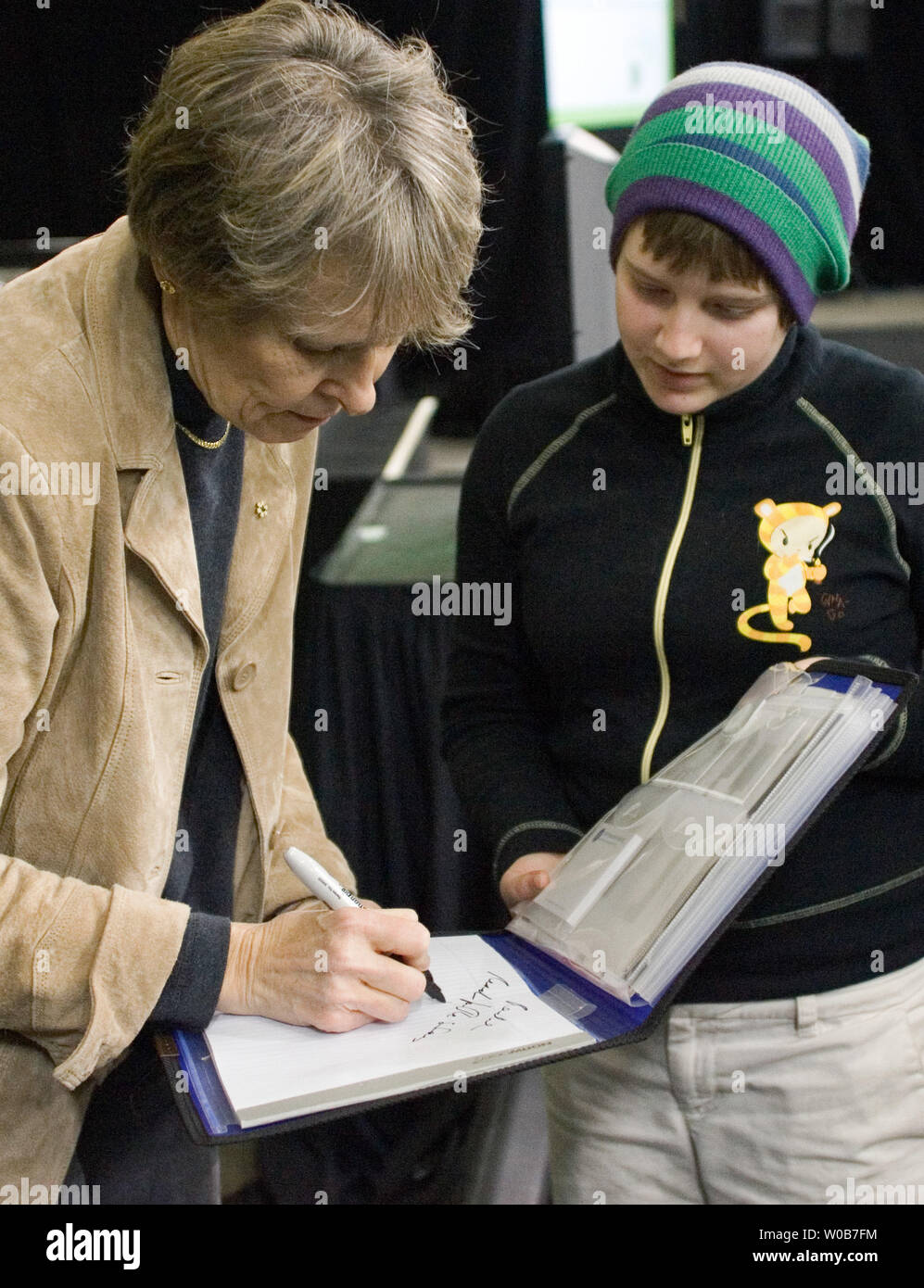Roberta bondar hi-res stock photography and images - Alamy