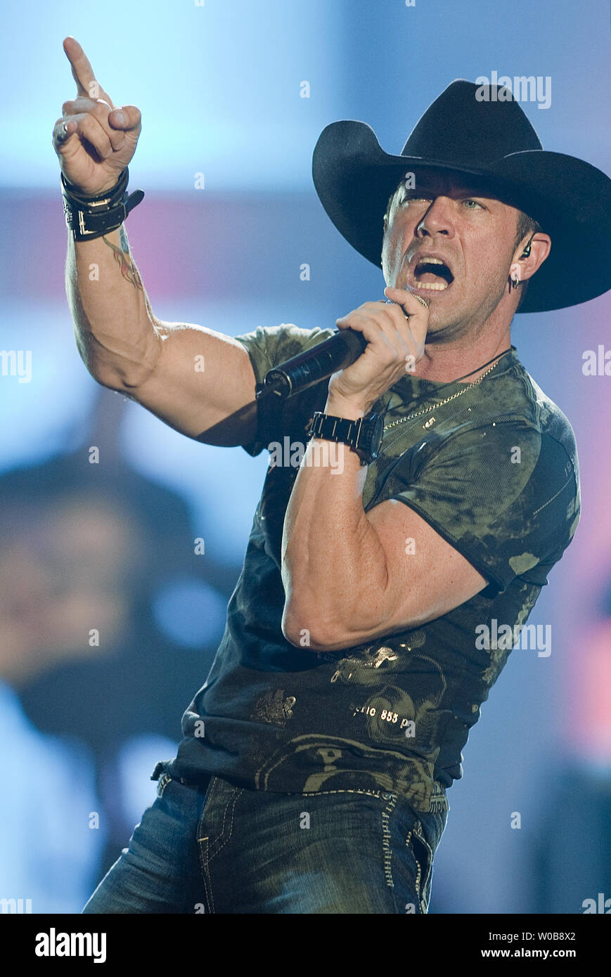 Aaron pritchett hires stock photography and images Alamy