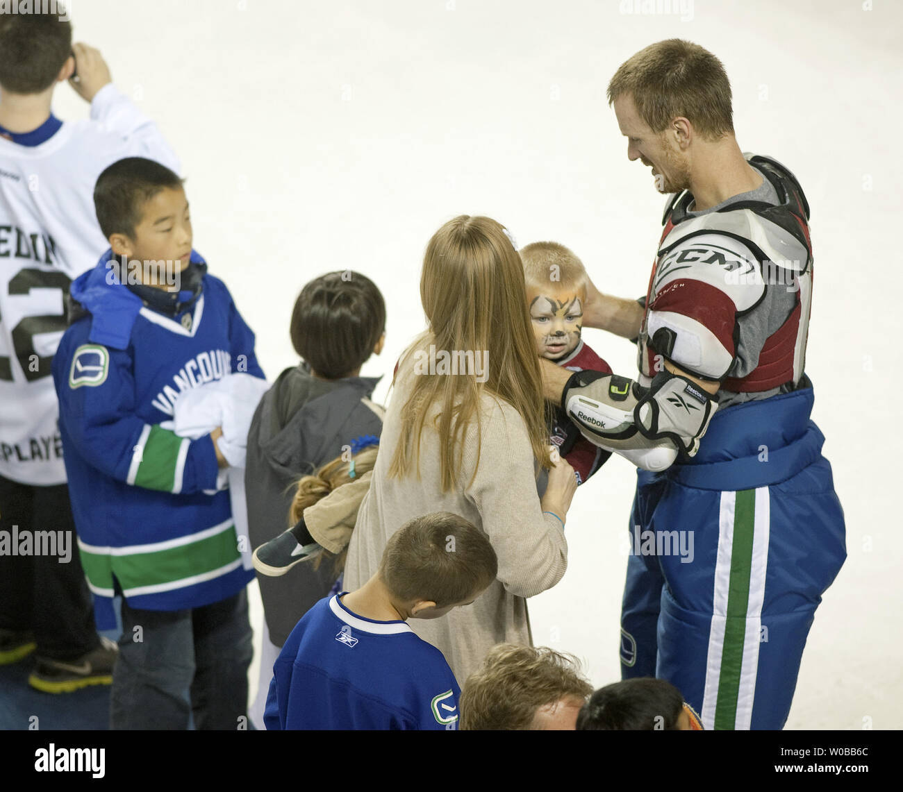 Canucks jersey hi-res stock photography and images - Alamy