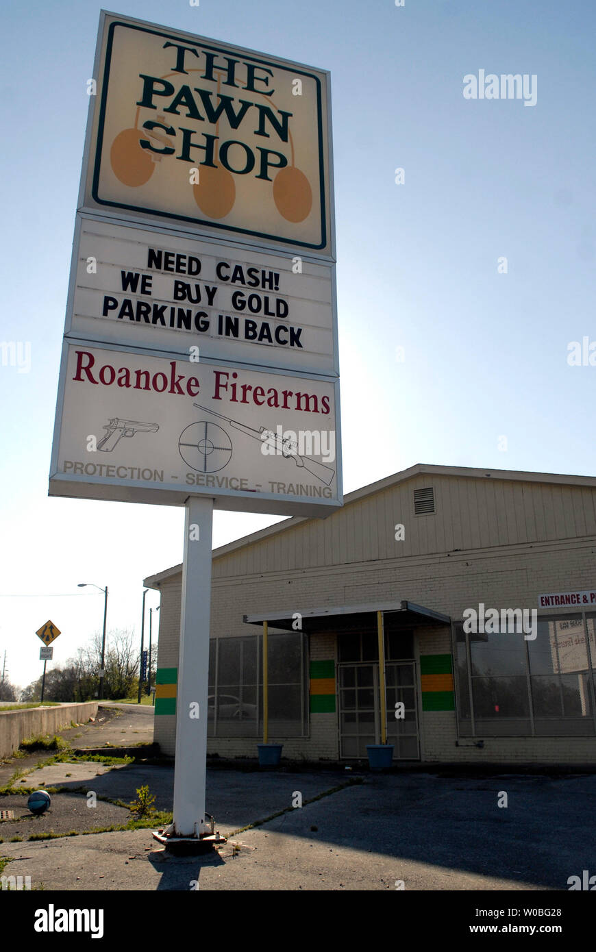 Roanoke Firearms and Pawn Shop is seen in Roanoke, Virginia on April 22, 2007. Cho Seung-Hui, a student at Virginia Tech, purchased his guns legally at Ronanoke Firearms months before going on a shooting spree that left 32 dead at Virginia Tech. (UPI Photo/Kevin Dietsch) Stock Photo