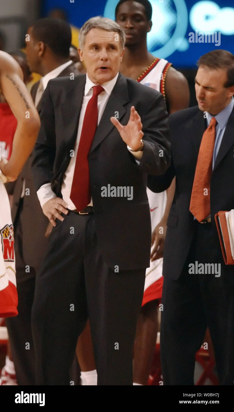 Head Coach Gary Williams of the University of Maryland coaches in the overtime period of the Terrapins 90-88 vicotory over the Florida State Seminoles on December 19, 2004 at the Comcast Center in  College Park, MD. (UPI Photo/Mark Goldman) Stock Photo
