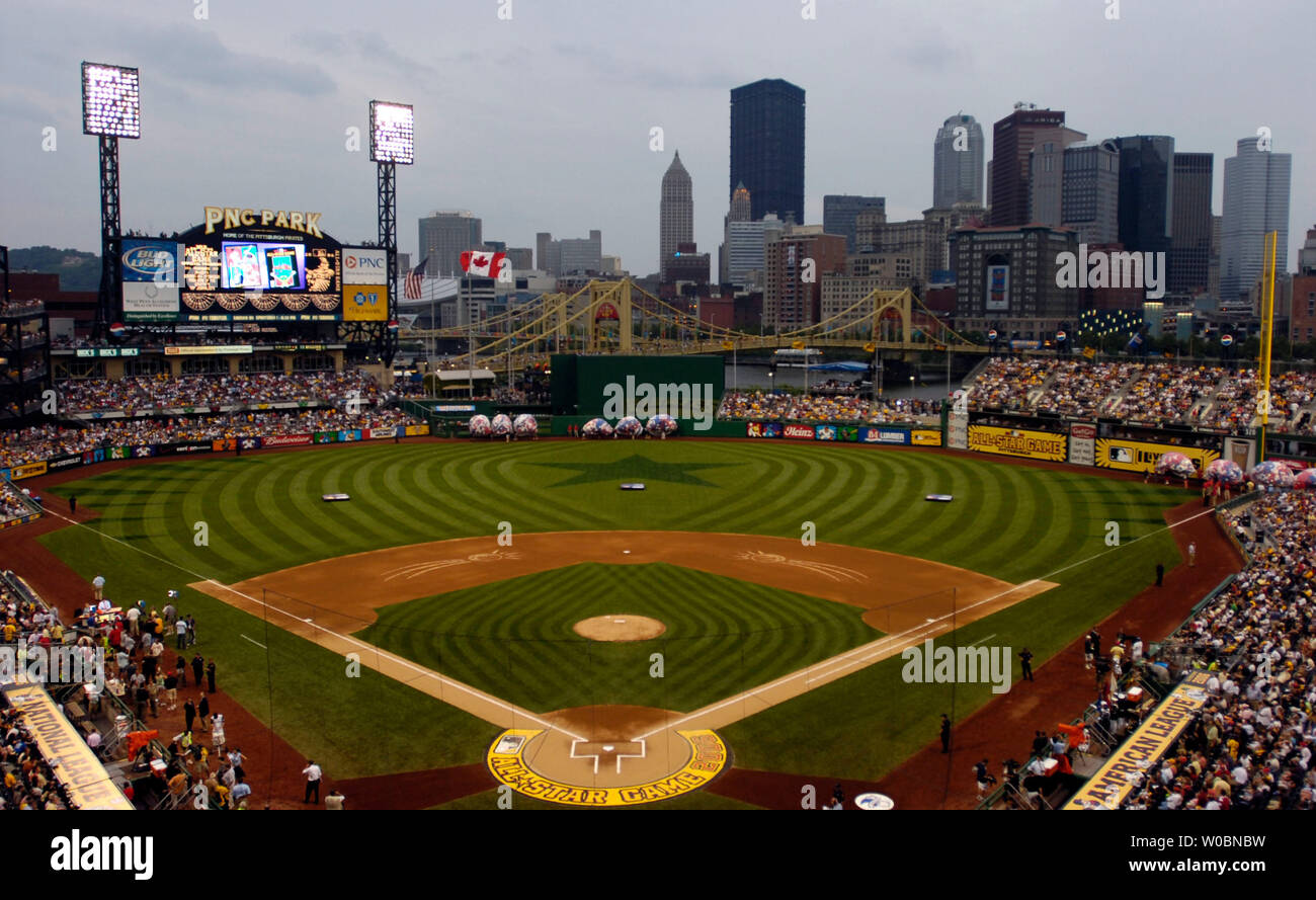 PNC Park sits ready for the start of the 77th All-Star game in Pittsburgh,  Pa on July 11, 2006. (UPI Photo/Mark Goldman Stock Photo - Alamy