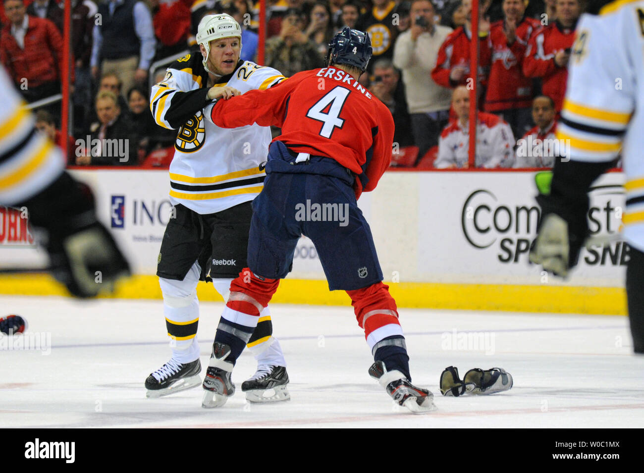 Banged up Shawn Thornton to sit as Boston Bruins host Toronto