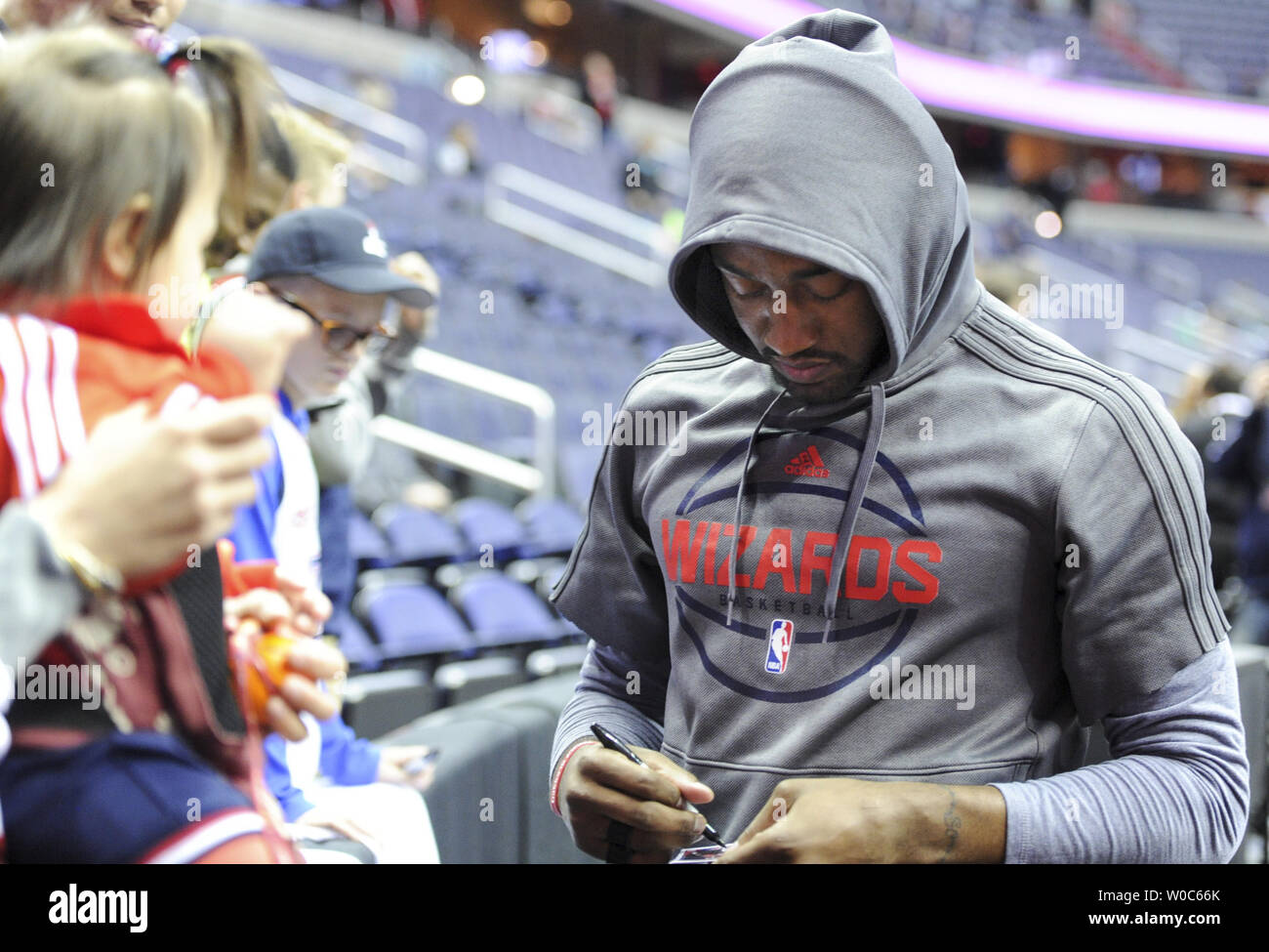John wall wizards autographs hi res stock photography and images