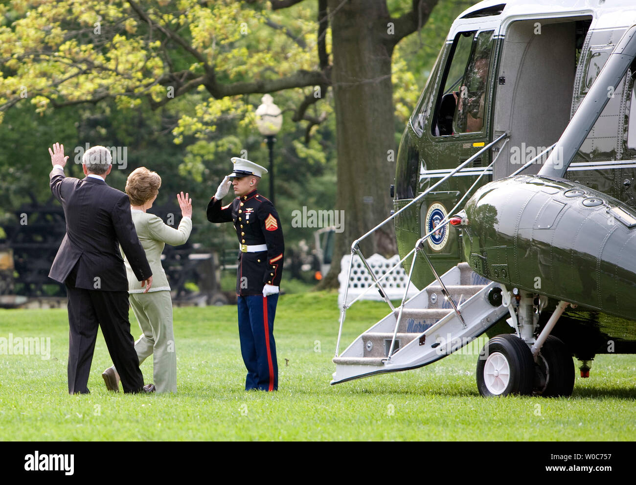 U.S. President George W. Bush and First Lady Laura Bush depart the White House en route to Connecticut in Washington on April 25, 2008. (UPI Photo/Patrick D. McDermott) Stock Photo