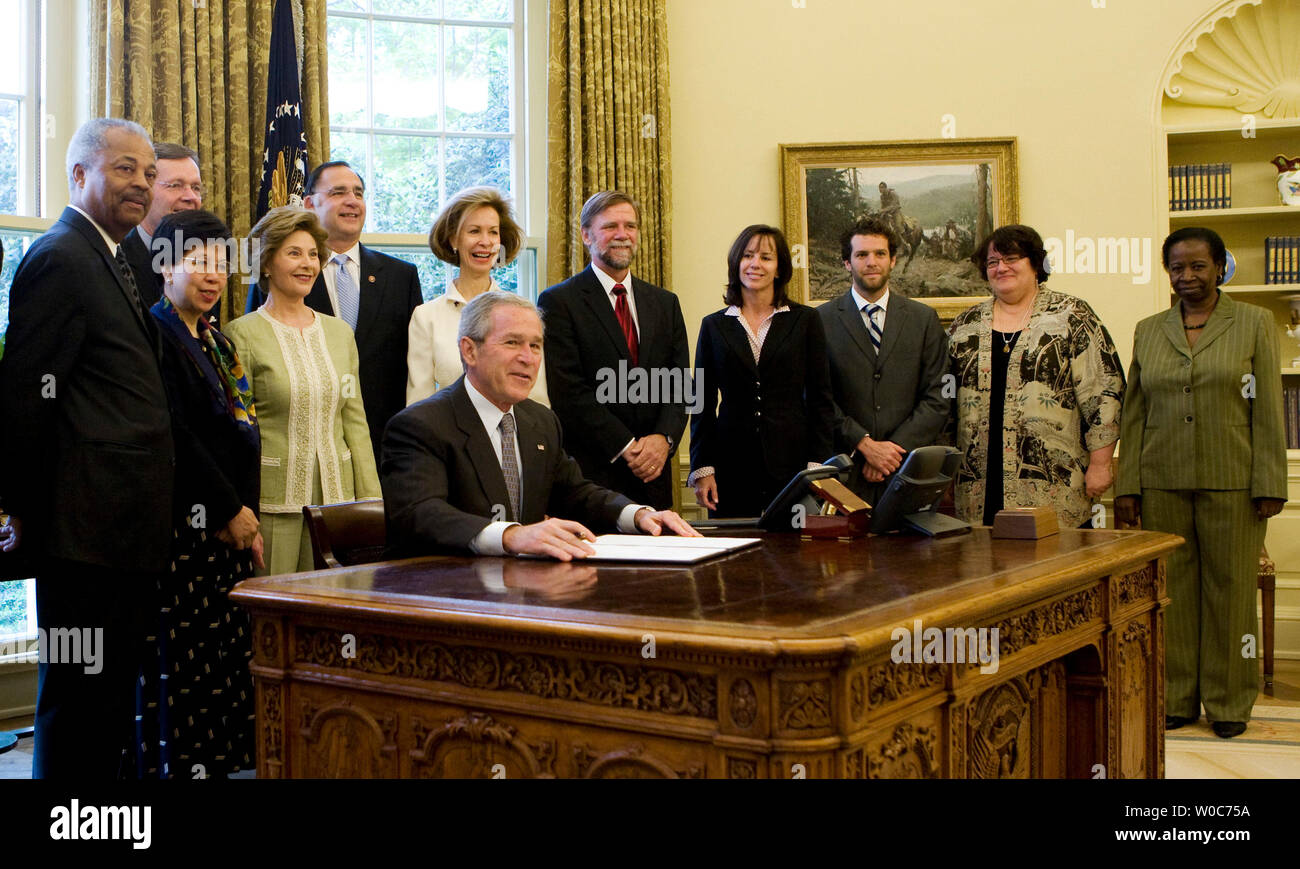 U.S. President George W. Bush signs a Presidential Proclamation in honor of Malaria Awareness Day at the White House in Washington on April 25, 2008. (UPI Photo/Patrick D. McDermott) Stock Photo