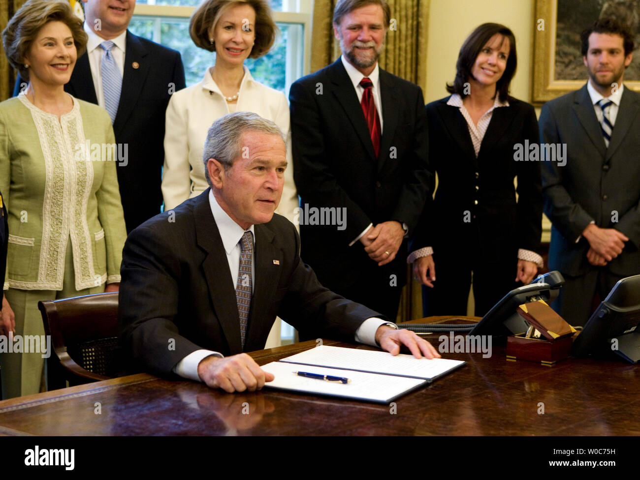 U.S. President George W. Bush signs a Presidential Proclamation in honor of Malaria Awareness Day at the White House in Washington on April 25, 2008. (UPI Photo/Patrick D. McDermott) Stock Photo