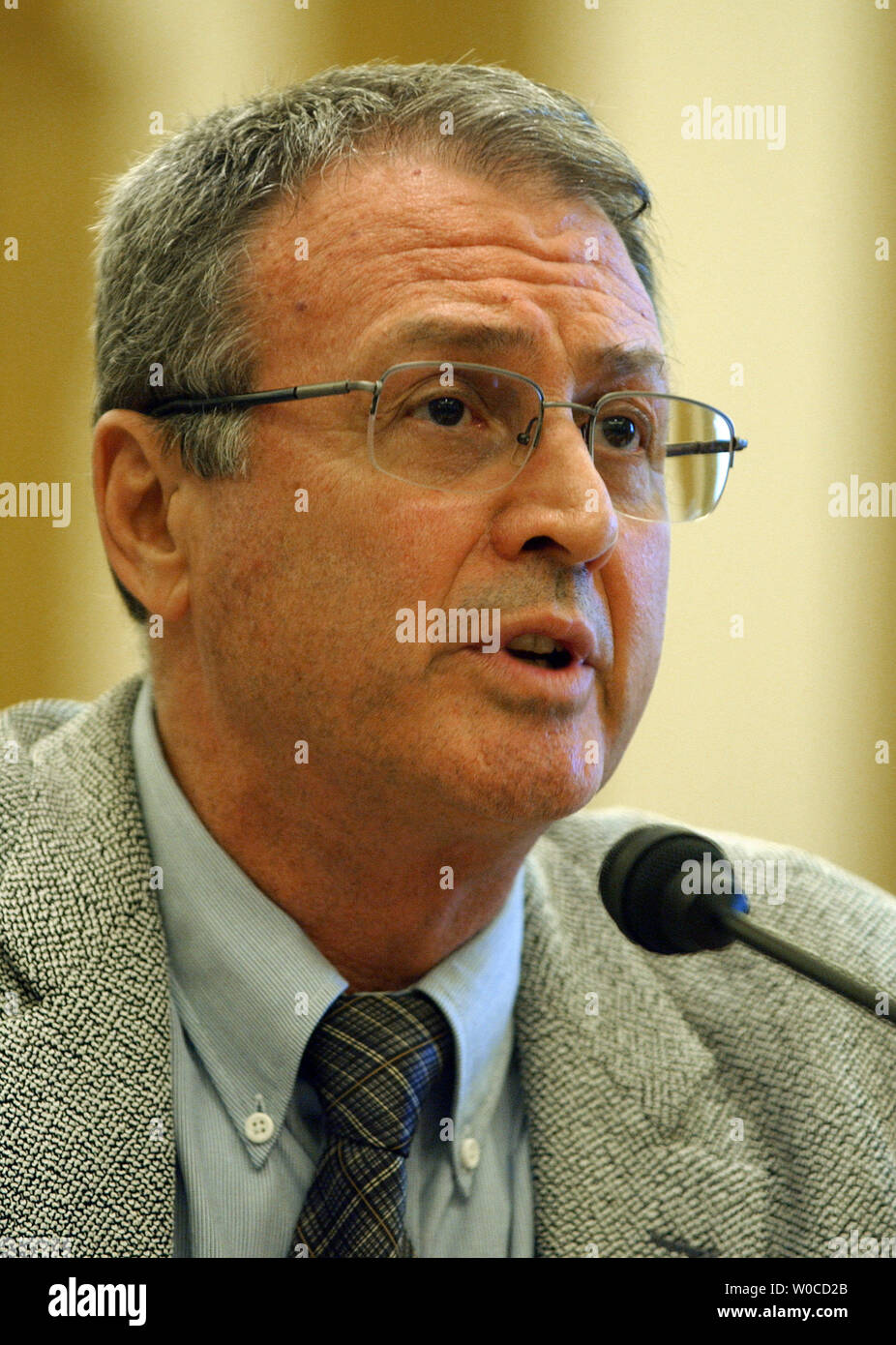 Ross Mooney, acting director of Trust Services, Bureau of Indian Affairs, U.S. Department of the Interior, testifies before the Senate Committee on Indian Affairs on June 16, 2004, on Capitol Hill in Washington. The committee is considering Senate bill 1996, the Oglala Sioux Tribe Angostura Irrigation Project Rehabilitation and Development Act, a bill concerning a dam on the Cheyenne river a few miles north of an Oglala reservation in southwestern South Dakota.   (UPI Photo/Roger L. Wollenberg) Stock Photo