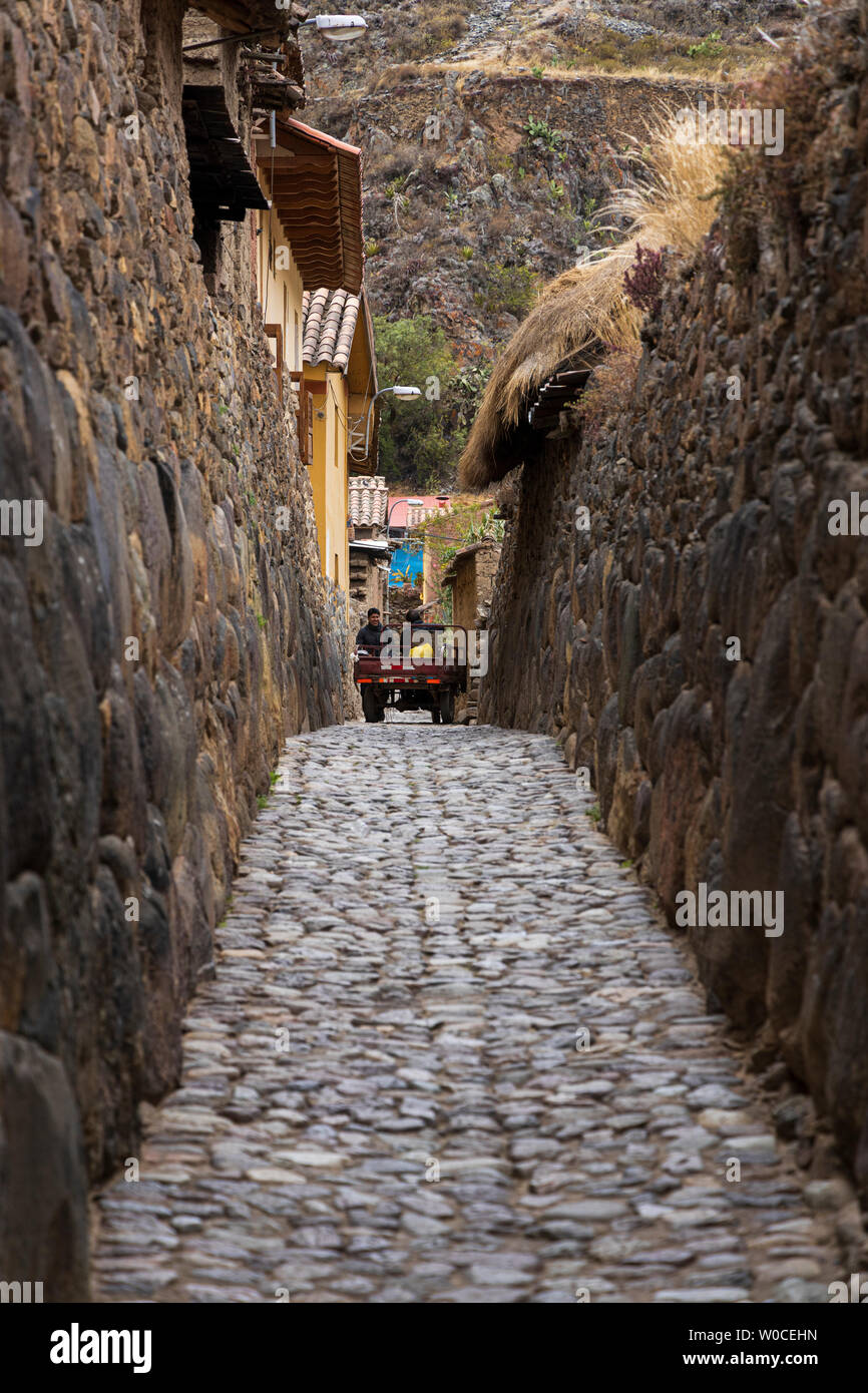 Cobbled streets in Ollantaytambo, Sacred Valley, Peru, South America Stock Photo