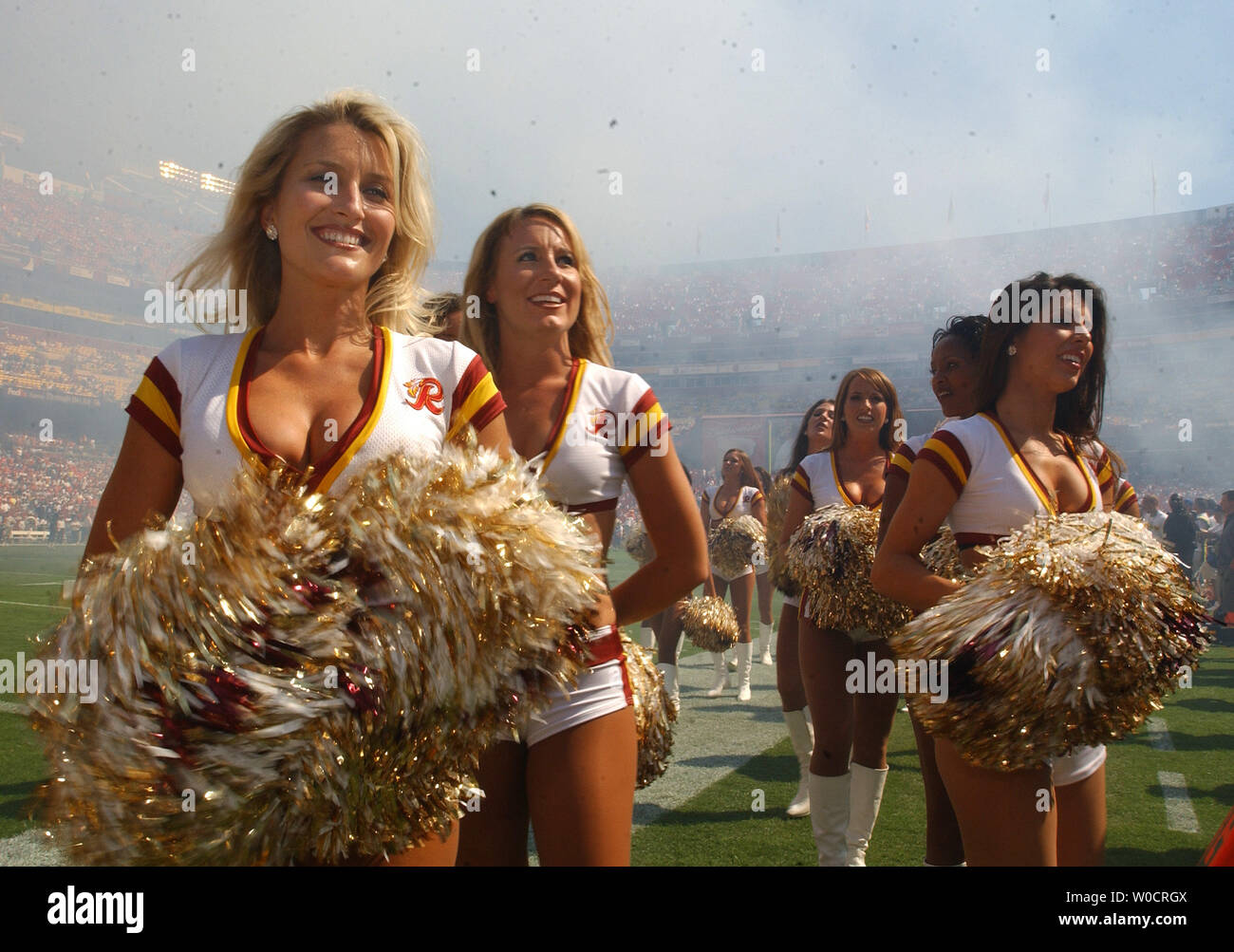 Washington Redskins Cheerleaders in Santa uniforms. The Washington Redskins  defeated the Philadelphia Eagles 10-3 in an NFL football game held at Fedex  Field in Landover, Maryland on Sunday, December 21, 2008 Stock Photo - Alamy