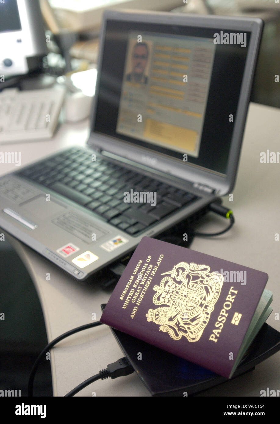 passport-reader-hi-res-stock-photography-and-images-alamy