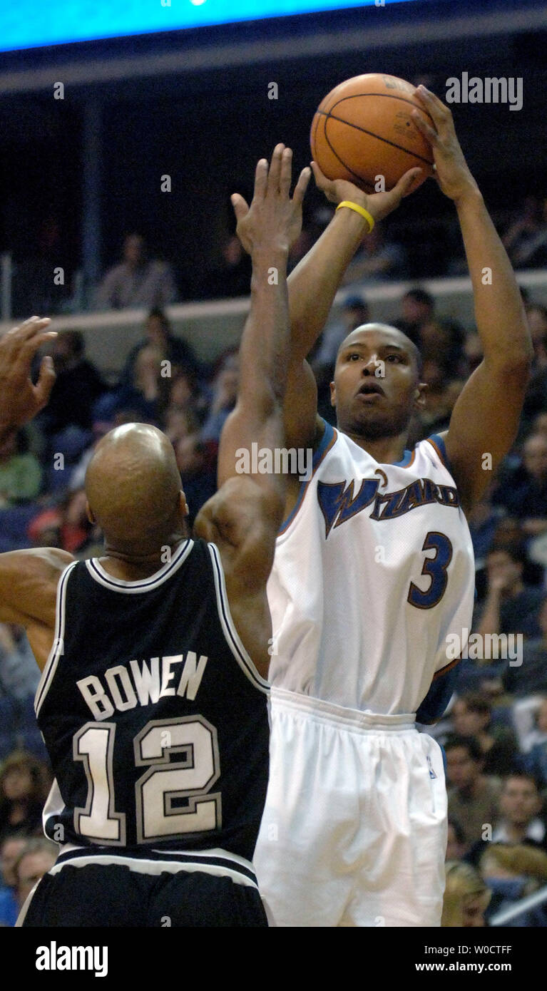 Bruce bowen hi-res stock photography and images - Page 2 - Alamy