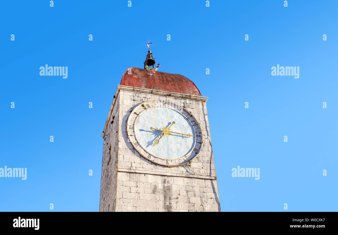 Old stone city clock tower hi-res stock photography and images - Alamy