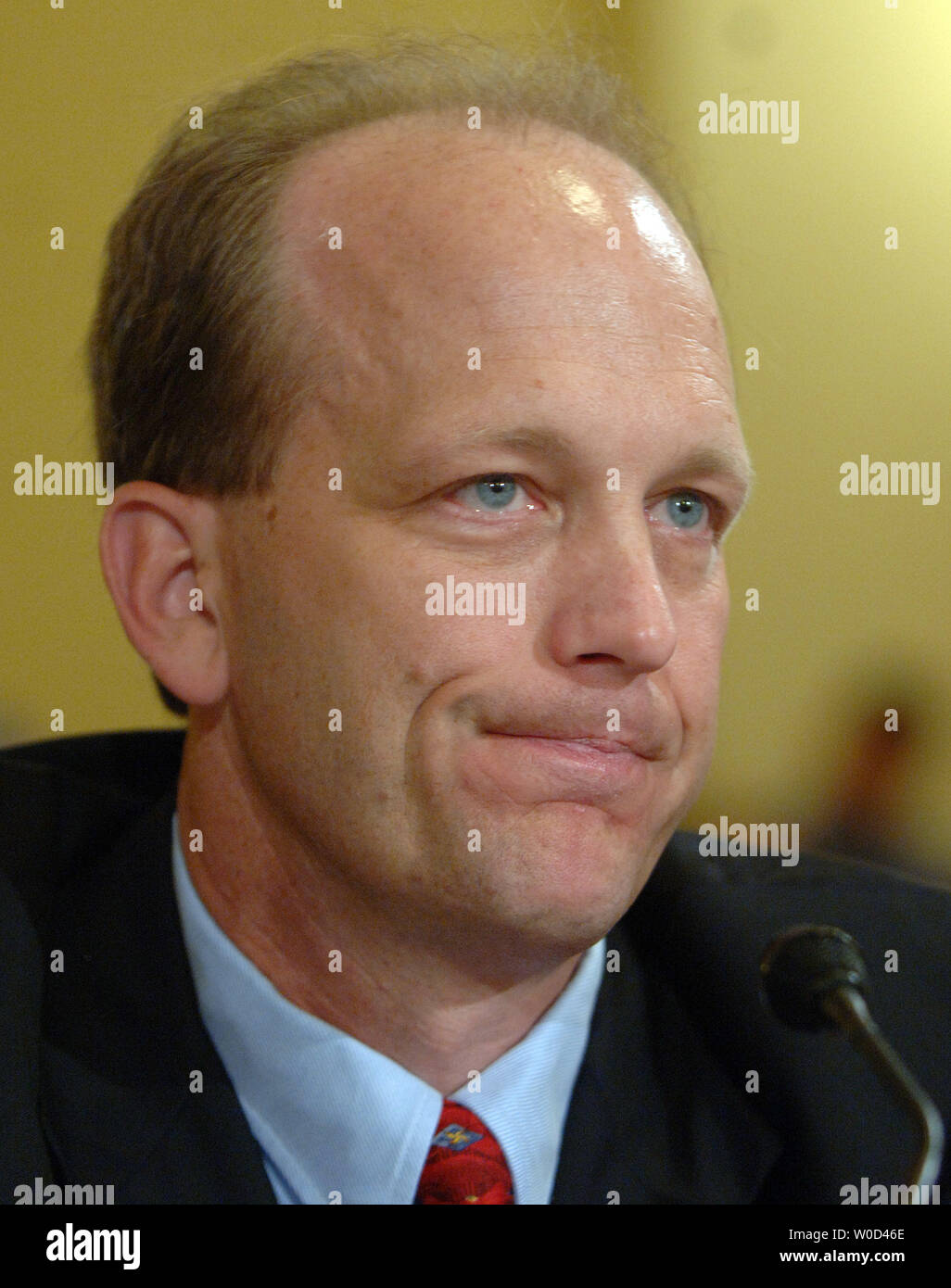 Gregory Kutz, managing director of forensic audits and special investigations, Government Accountability Office, testifies before a House Homeland Security Investigations subcommittee hearing investigating waste, fraud and abuse in the aftermath of Hurricane Katrina on Capitol Hill in Washington on June 14, 2006.   (UPI Photo/Roger L. Wollenberg) Stock Photo
