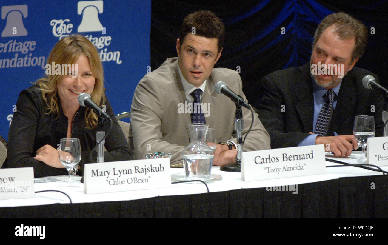 Actors from '24' Mary Lynn Rajskub (Chloe O'Brian), Carlos Bernard (Tony Almeida) and Gregory Itzin (President Charles Logan), left to right, participate in a Heritage Foundation discussion about Fox TV's '24' and the war on terrorism in Washington on June 23, 2006.   (UPI Photo/Roger L. Wollenberg) Stock Photo