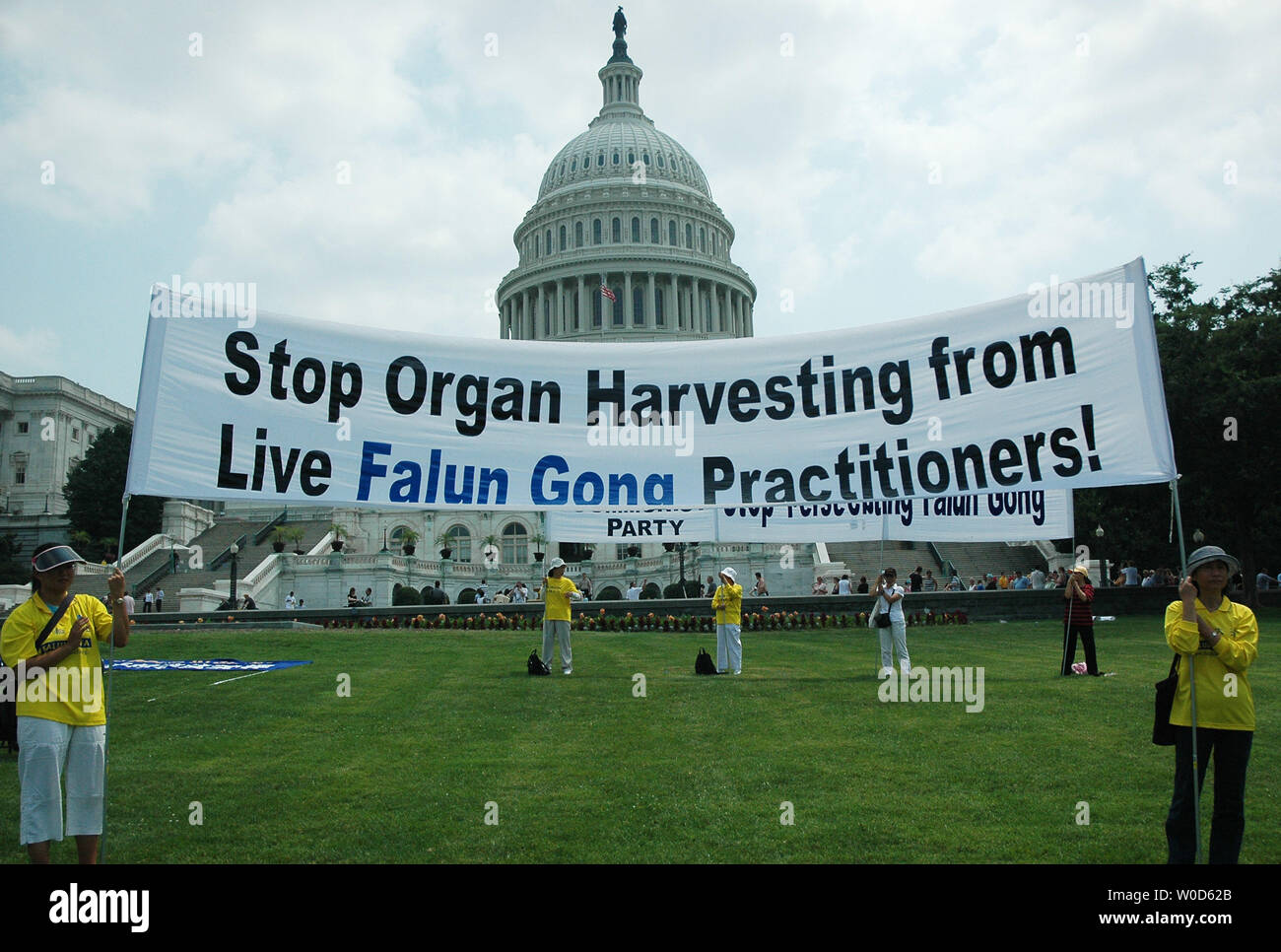 Freedom House, Friends of Falun Gong and Falun Dafa Associations call for  an end to the Chinese Communist Party's alleged tyranny and seven year  persecution of Falun Gong, during a rally on