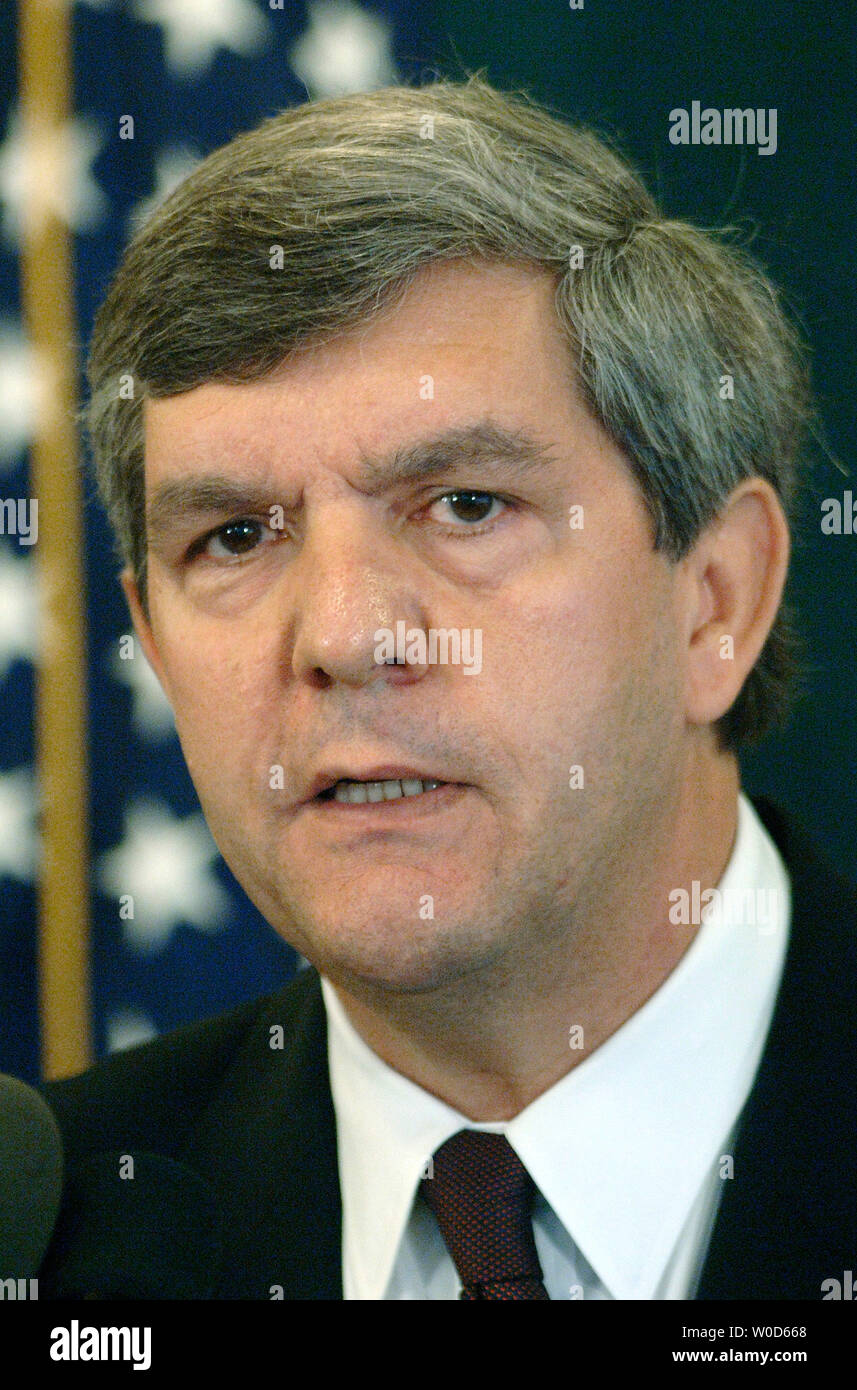 American Bar Association President Michael Greco speaks on Presidential signing statements and the separations of powers, at a press conference in Washington on July 24, 2006. (UPI Photo/Kevin Dietsch) Stock Photo