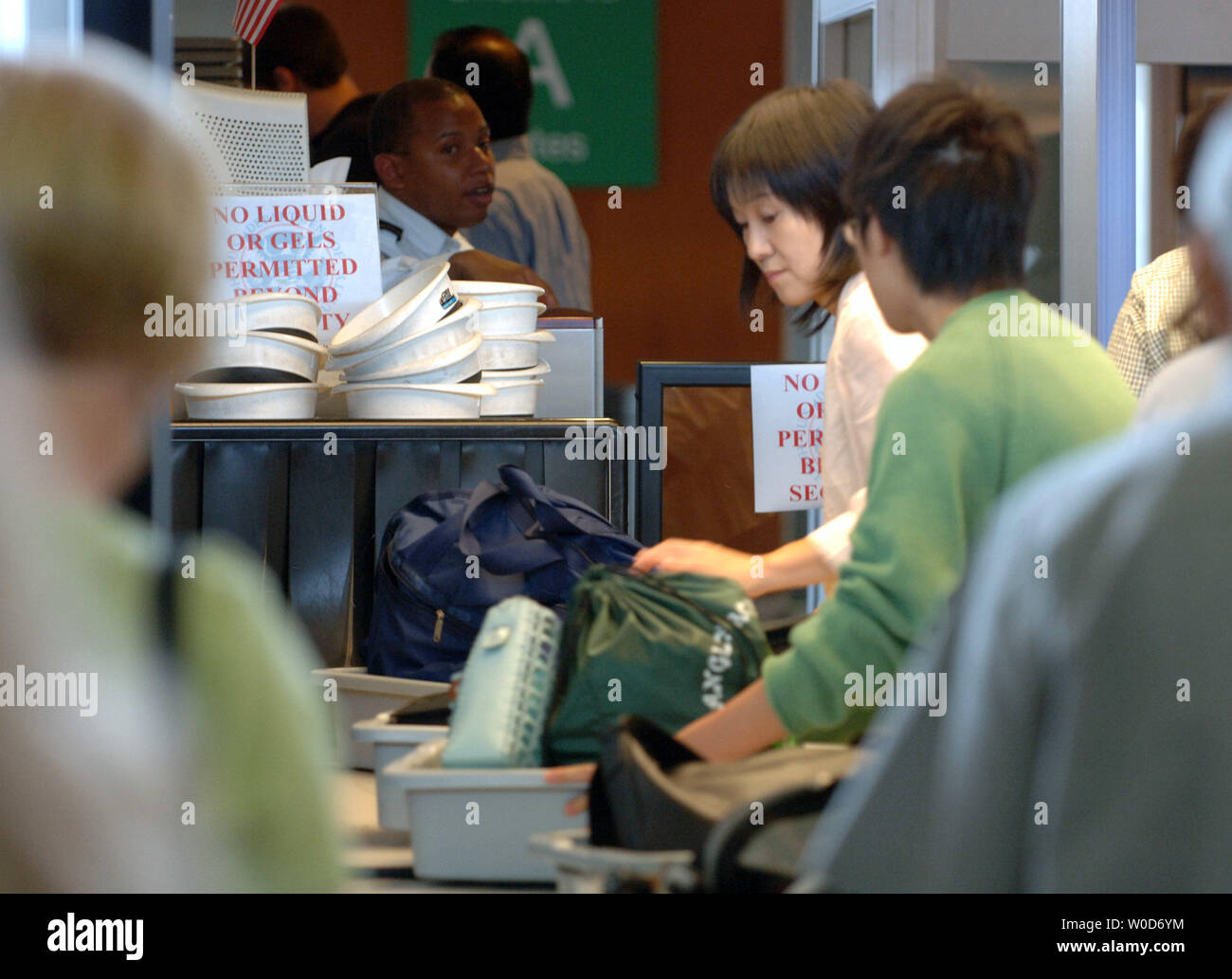 Airport security liquids hires stock photography and images Alamy