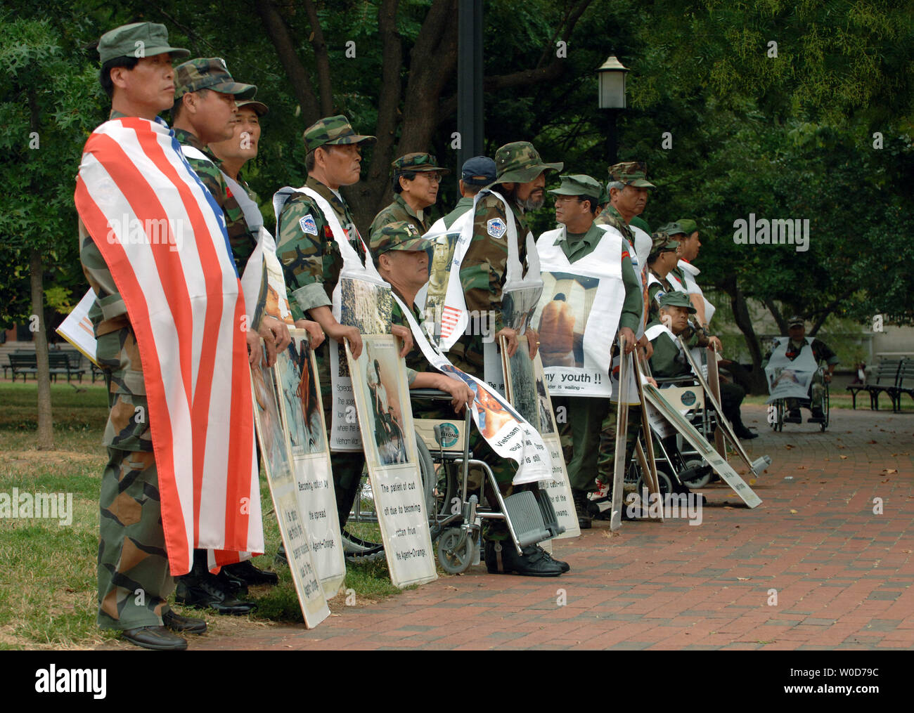 Members Of The Korean Disabled Veteran S Association For Agent Orange Hold A Vigil To Bring Public Attention To The Suffering Of Troops Who Fought Alongside U S Soldiers In Vietnam Near The White Members Of The Korean Disabled Veteran S Association For Agent Orange Hold A Vigil To Bring Public Attention To The Suffering Of Troops Who Fought Alongside U S Soldiers In Vietnam Near The White