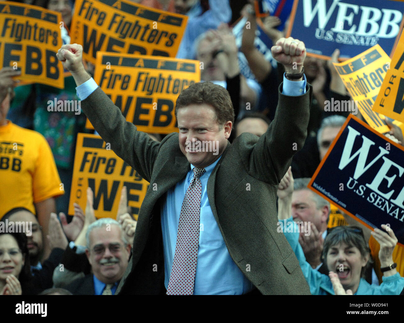 Virginia Democratic Senatorial Candidate Jim Webb arrives to speak to supporters after his opponent Sen. George Allen (R-VA) conceded the closely contested race on November 9, 2006, in Arlington, Virginia.    (UPI Photo/Roger L. Wollenberg) Stock Photo