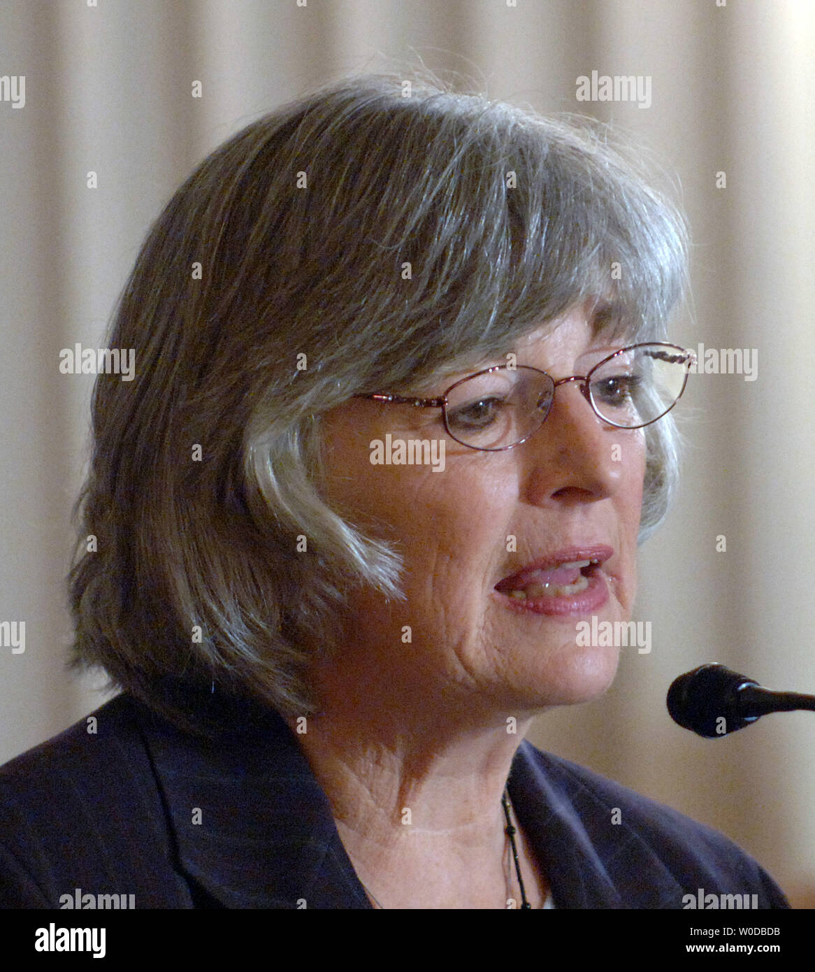 Lynn woolsey hires stock photography and images Alamy