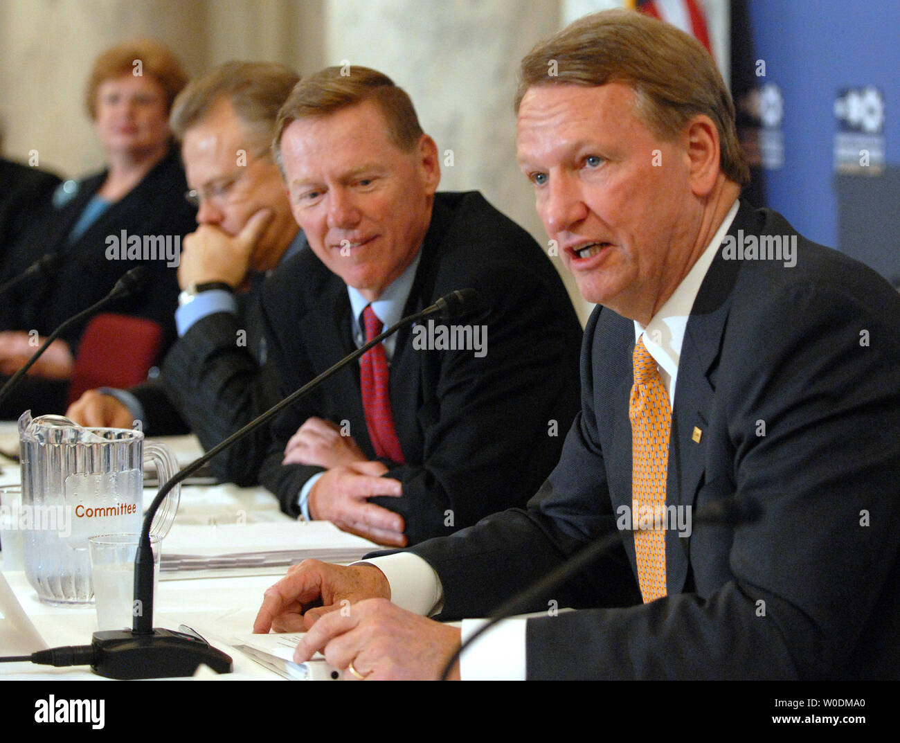 Rick Wagoner, CEO of General Motors, speaks during a luncheon summit about 'The Future of the Domestic Auto Industry' on Capitol Hill in Washington on June 6, 2007. From left are Sen. Debbie Stabenow, D-MI, Tom LaSorda, CEO of Chrysler Group, Alan Mulally, CEO of Ford Motor Company, and Wagoner.  (UPI Photo/Roger L. Wollenberg) Stock Photo