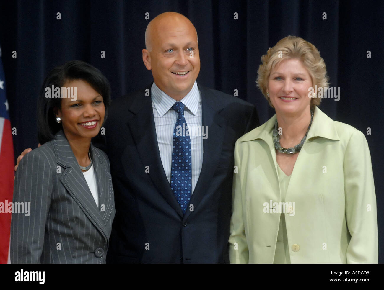 Baseball Hall of Famer Cal Ripken Jr. (C) poses with Secretary of State Condoleezza Rice (L) and Undersecretary of State Karen Hughes after Ripken was announced as a special sports envoy to the State Department during a ceremony at the State Department in Washington on August 13, 2007. (UPI Photo/Kevin Dietsch) Stock Photo