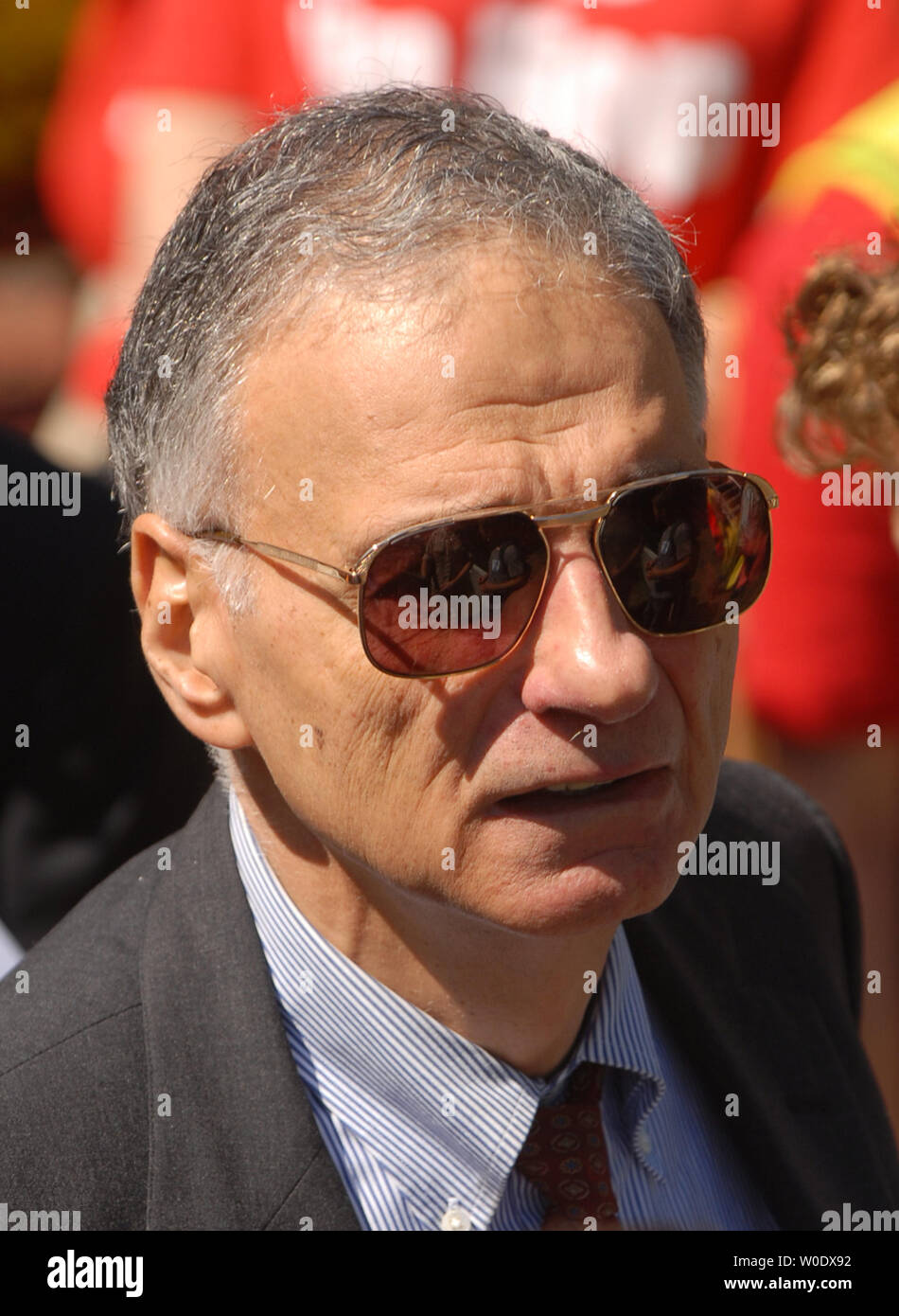 Ralph Nader arrives at Lafayette Park to speak to protesters ...