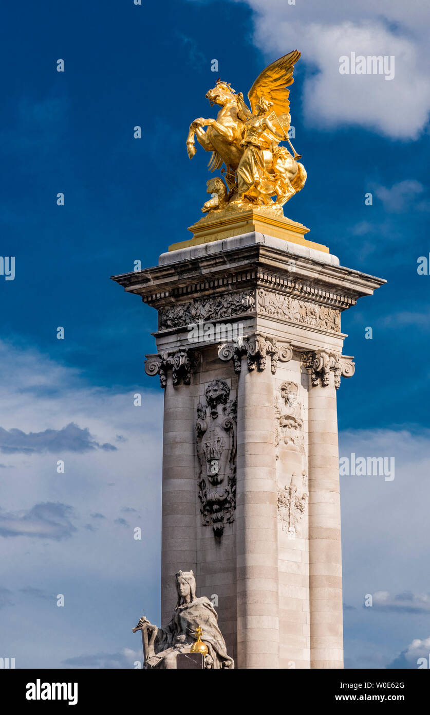 France, 7th and 8th arrondissements of Paris, decor of the pont Alexandre III over the Seine river Stock Photo